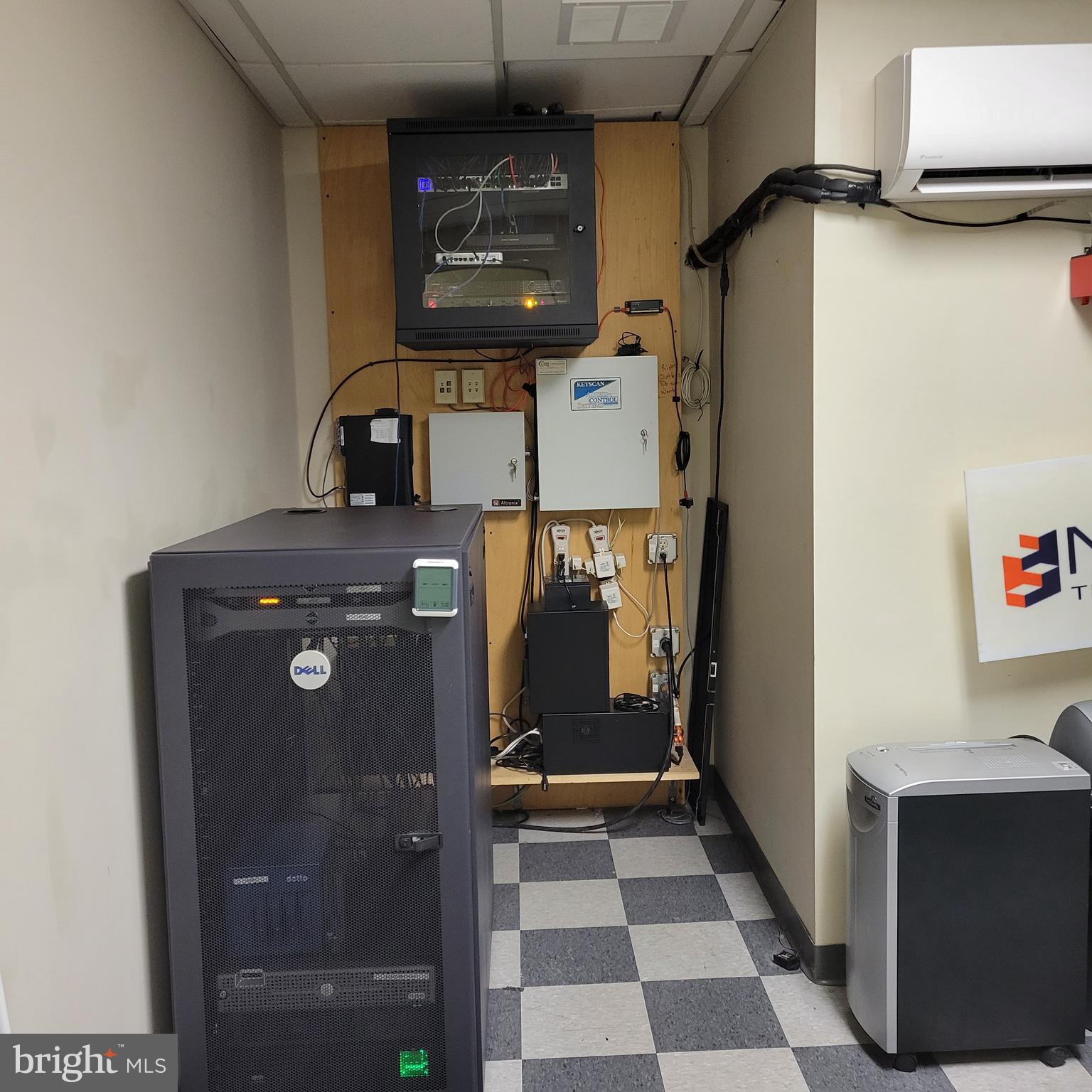 EXECUTIVE PARK NORTH - Commercial Lease