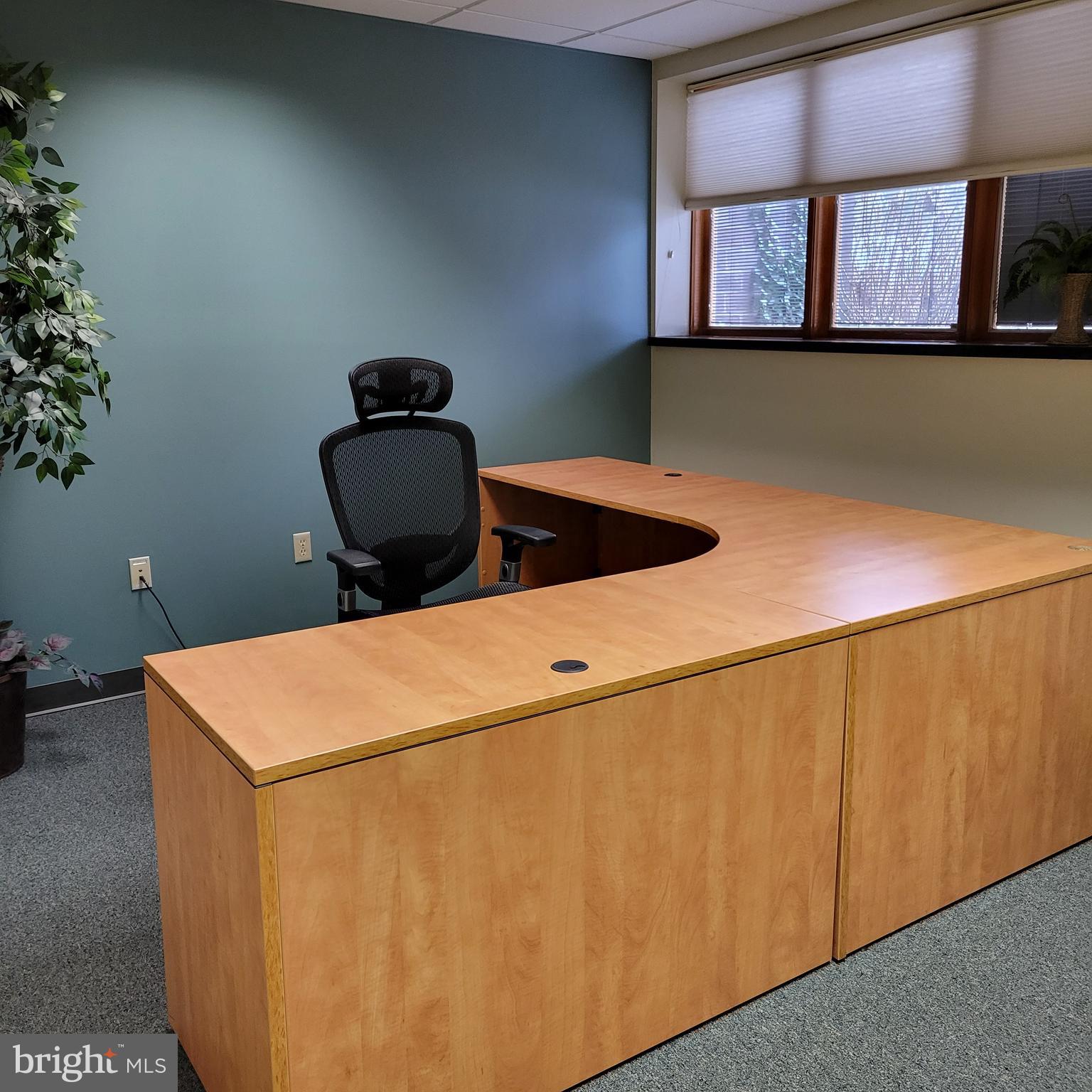 EXECUTIVE PARK NORTH - Commercial Lease