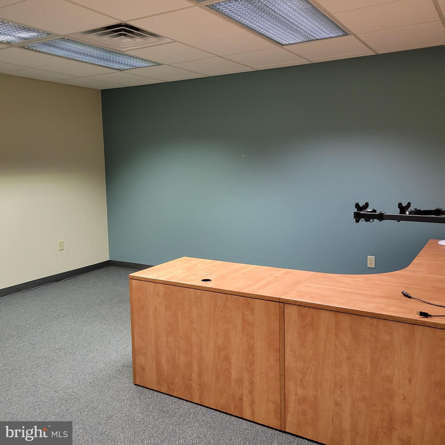 EXECUTIVE PARK NORTH - Commercial Lease