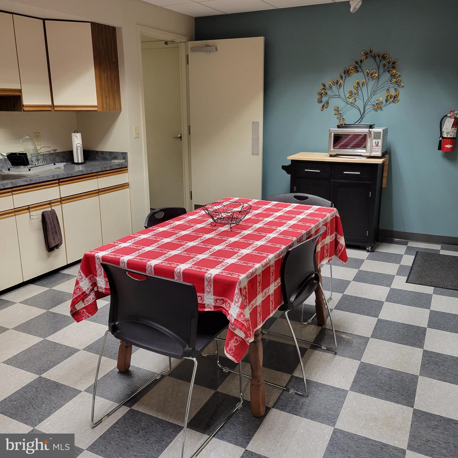 EXECUTIVE PARK NORTH - Commercial Lease