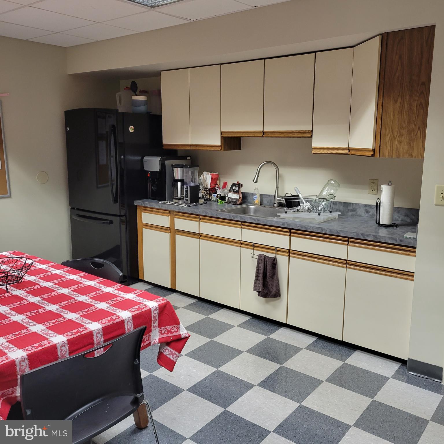 EXECUTIVE PARK NORTH - Commercial Lease