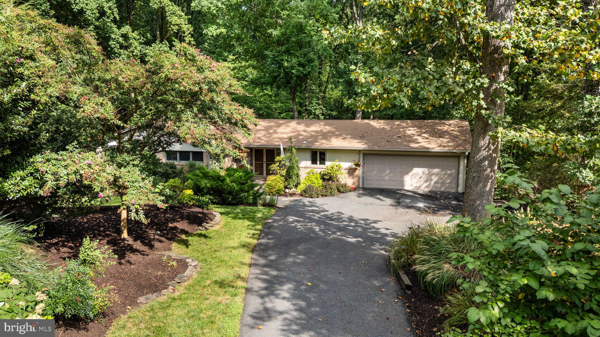10 WINTERBERRY COURT