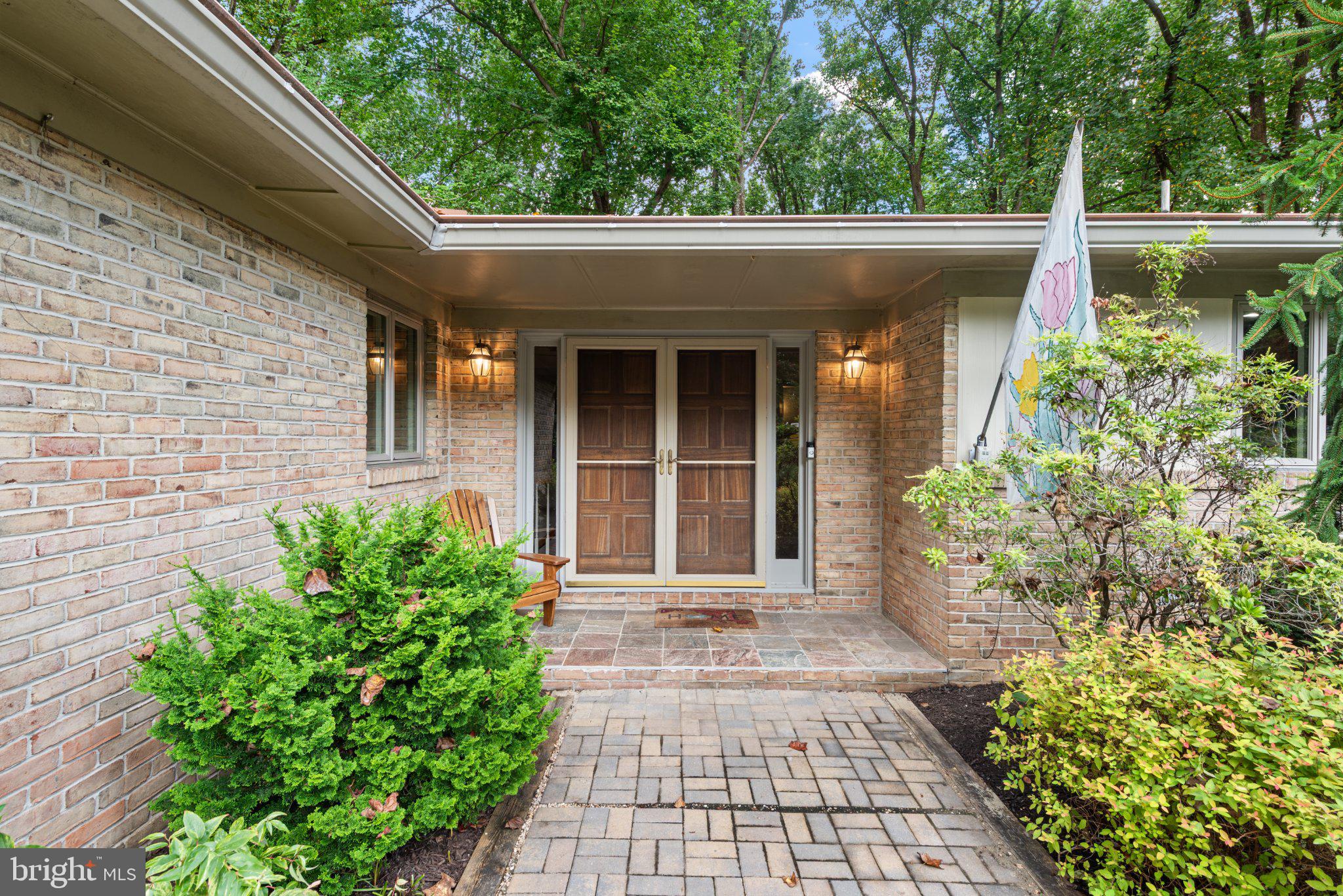 10 WINTERBERRY COURT