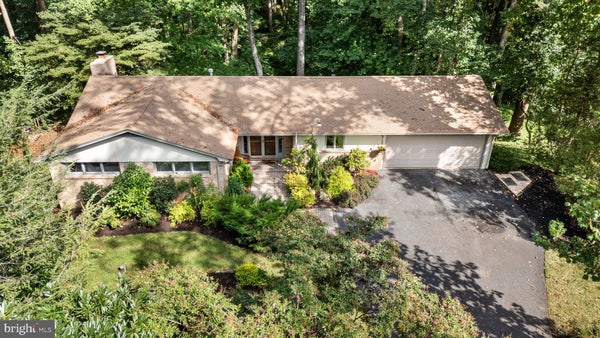 10 WINTERBERRY CT, GLEN ARM, MD 21057 - Image f34c4b4e3a916d4ffb66dfd86d4e08c7/900865913