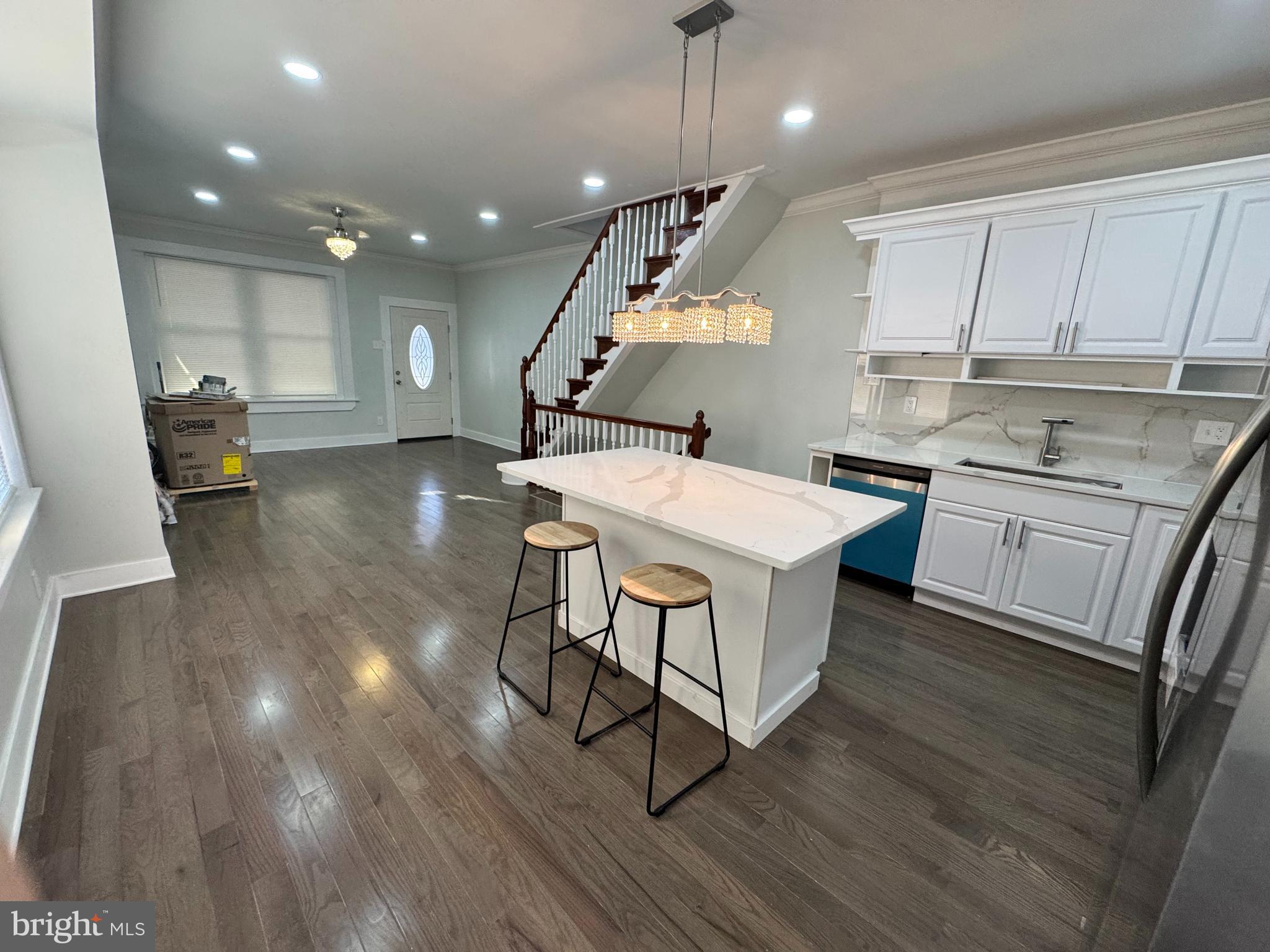 GIRARD ESTATES - Residential