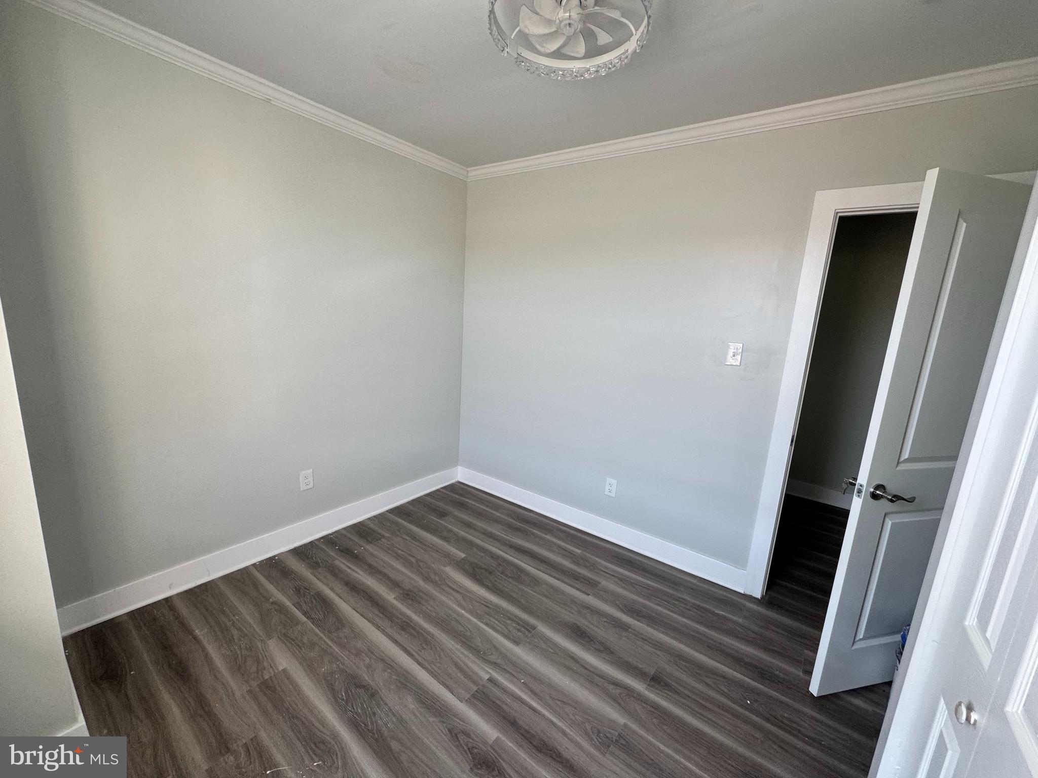 GIRARD ESTATES - Residential