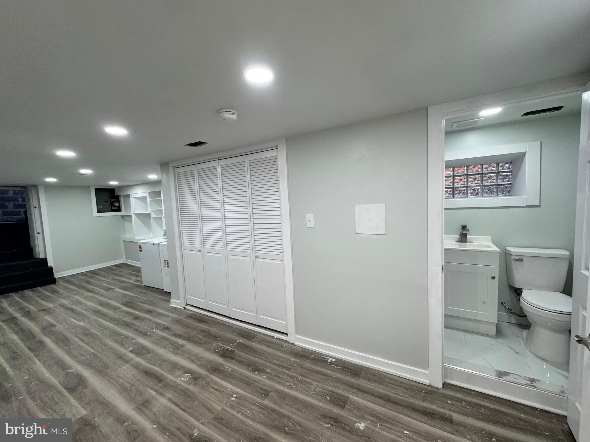 GIRARD ESTATES - Residential