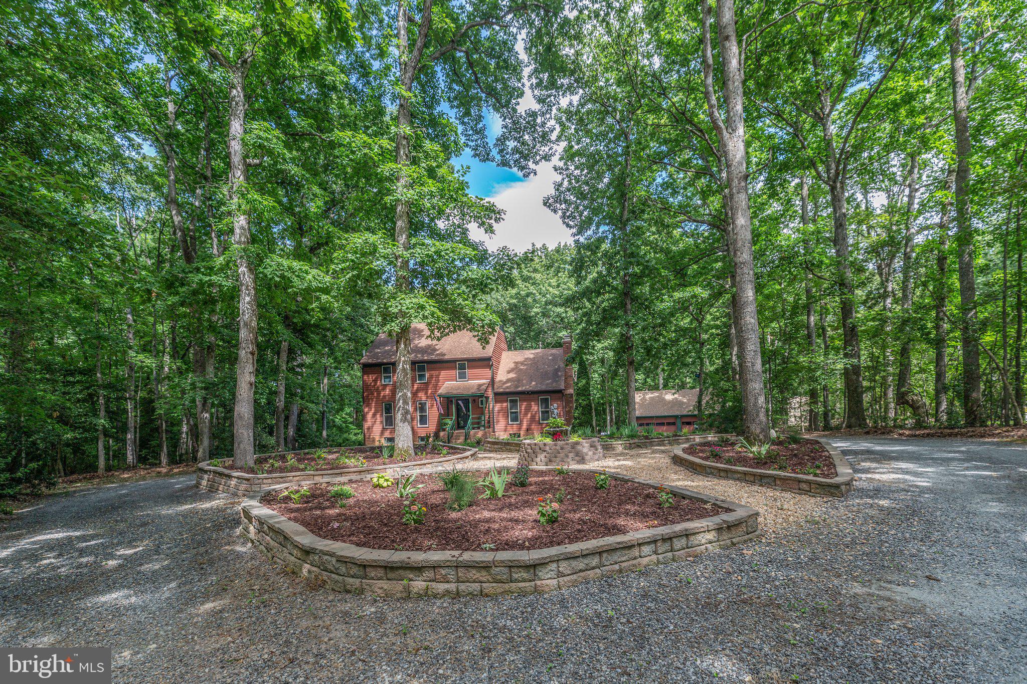 CHAPEL HILLS - Residential