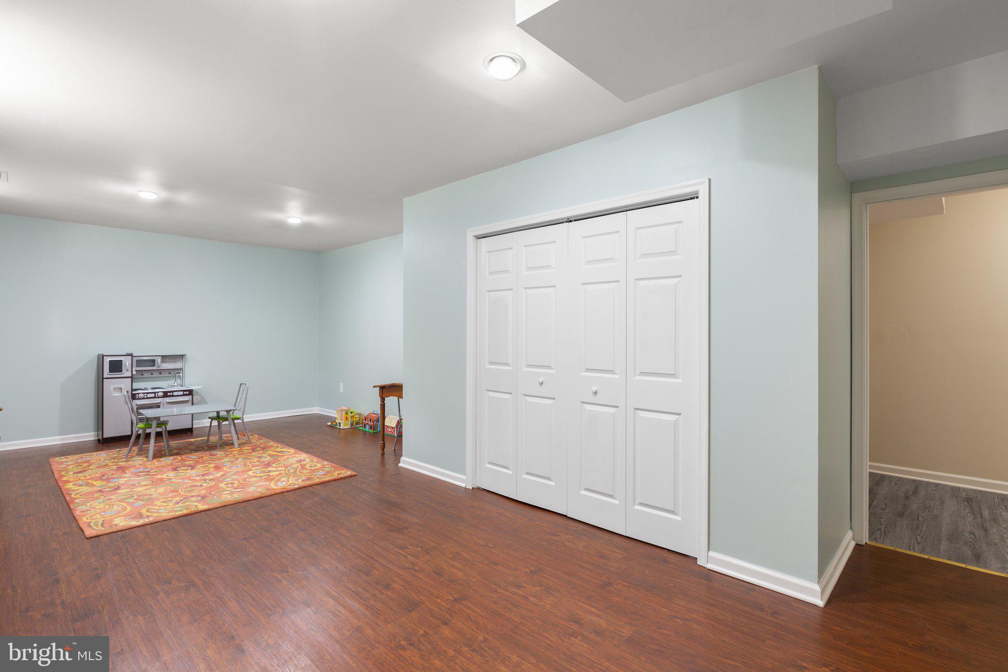 CHAPEL HILLS - Residential