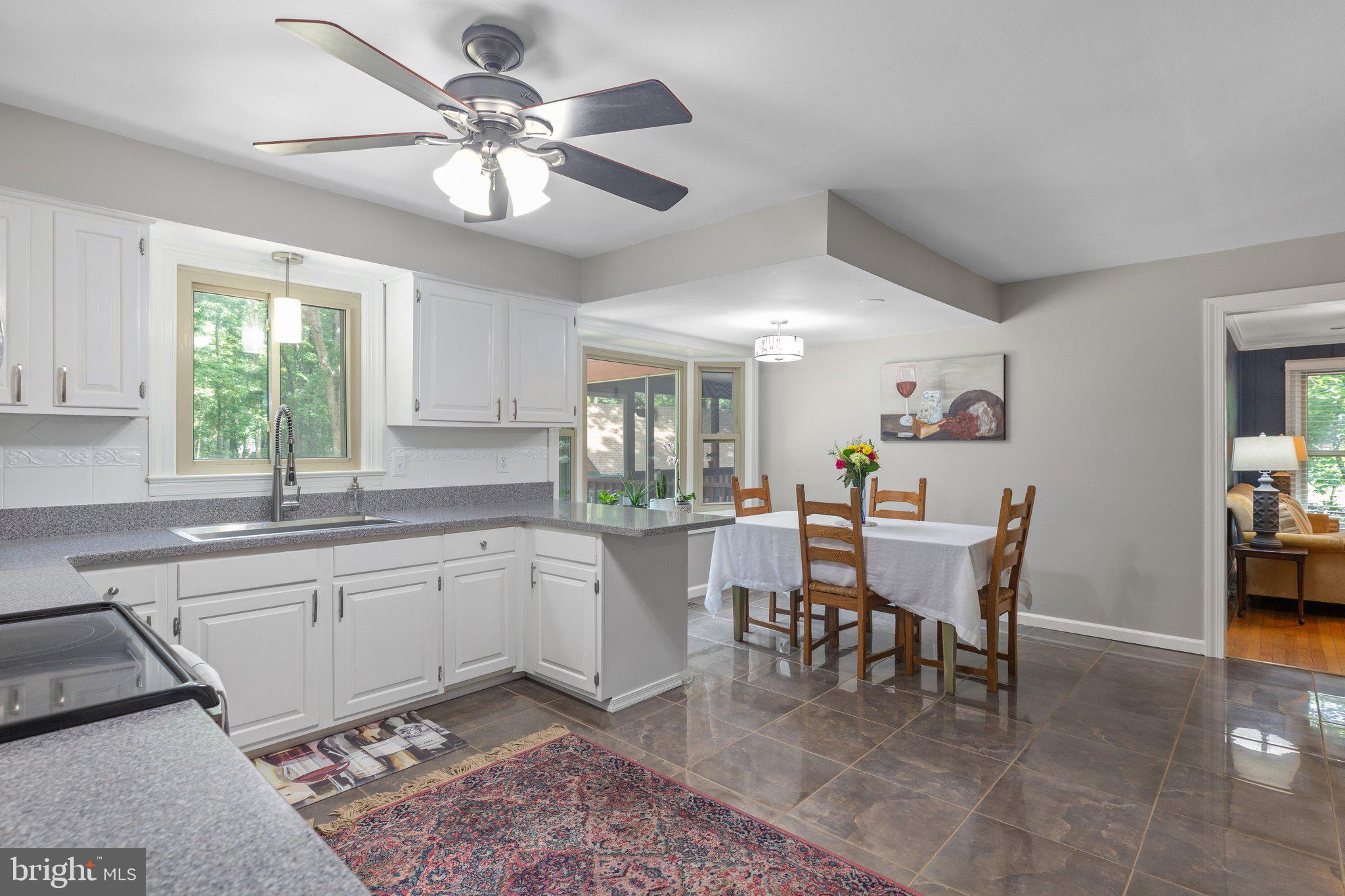 CHAPEL HILLS - Residential