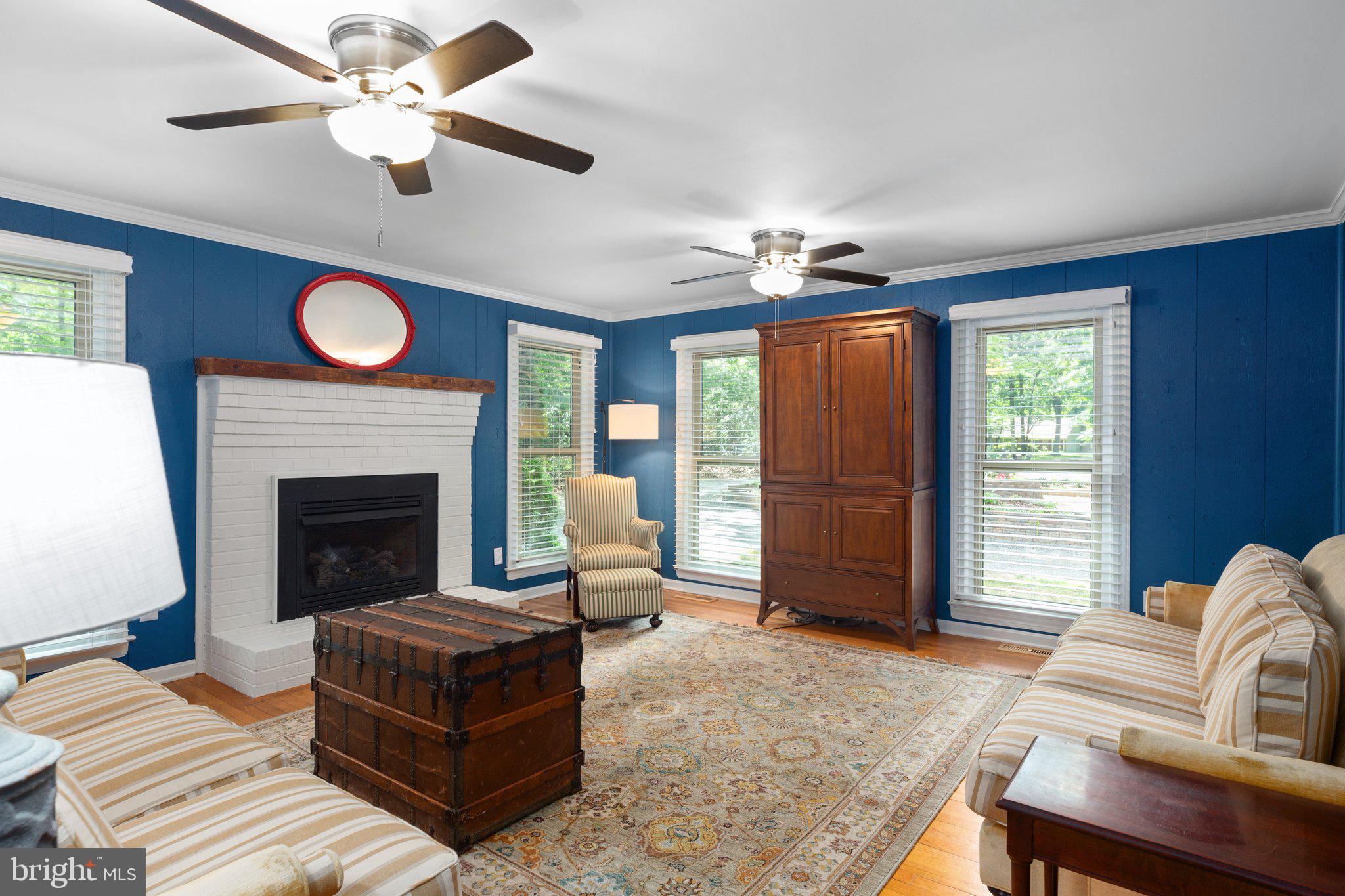 CHAPEL HILLS - Residential