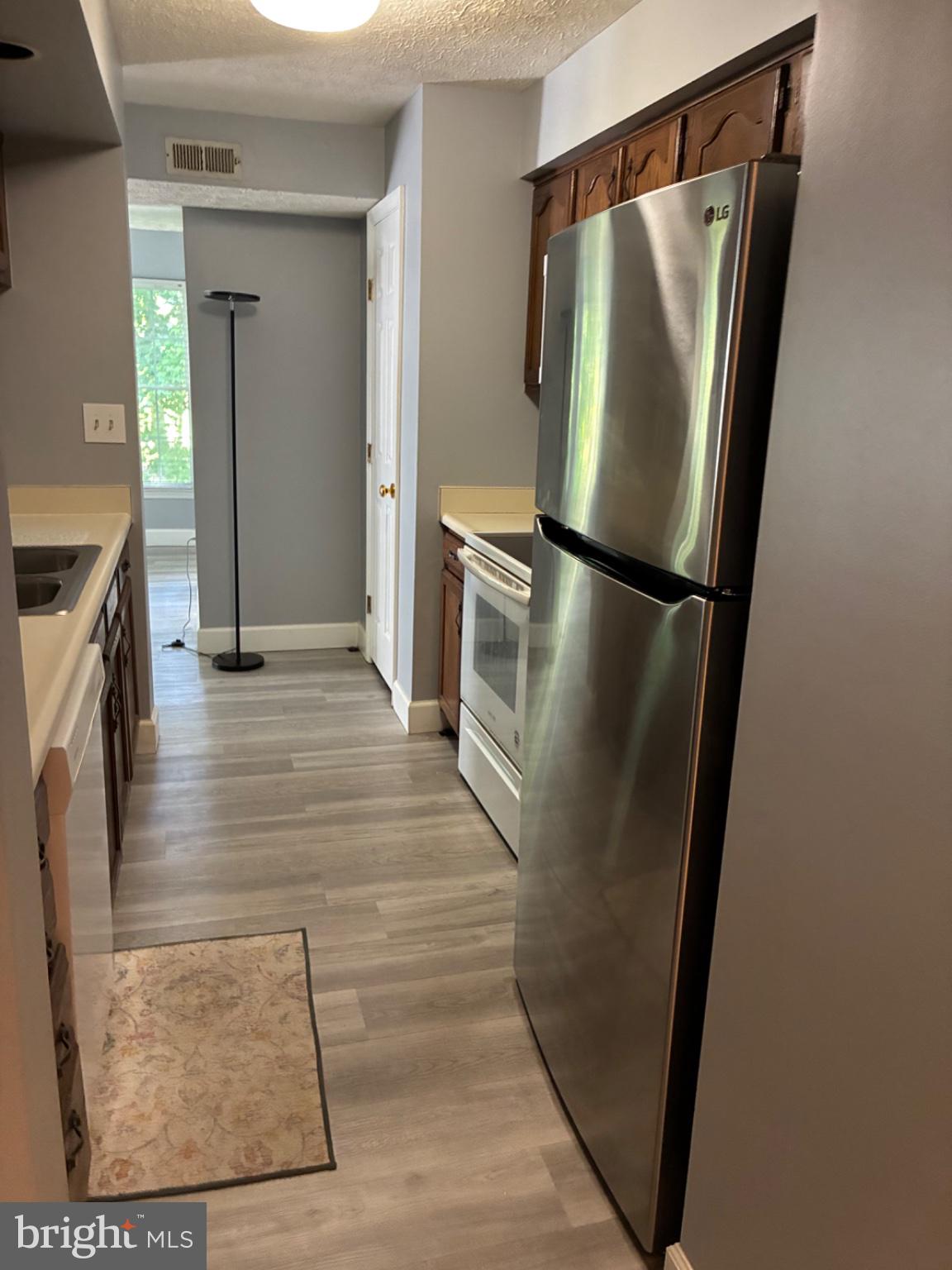 WOODBRIDGE CENTER - Residential