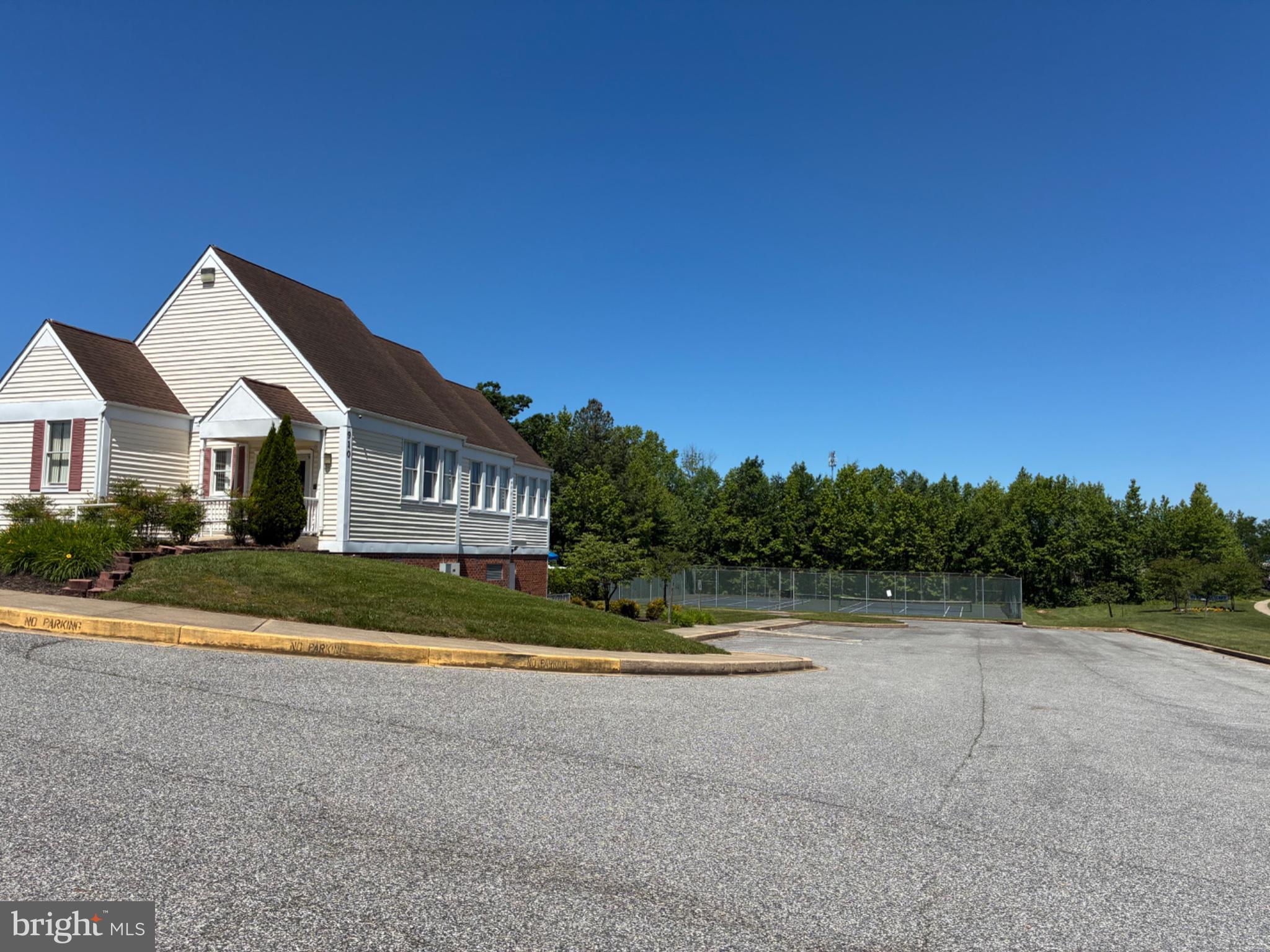 WOODBRIDGE CENTER - Residential