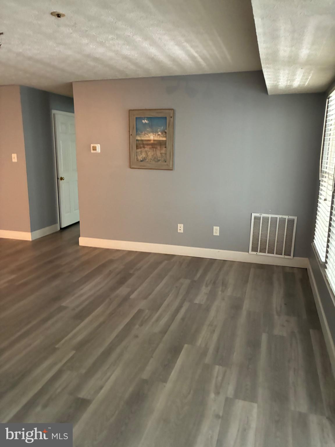 WOODBRIDGE CENTER - Residential