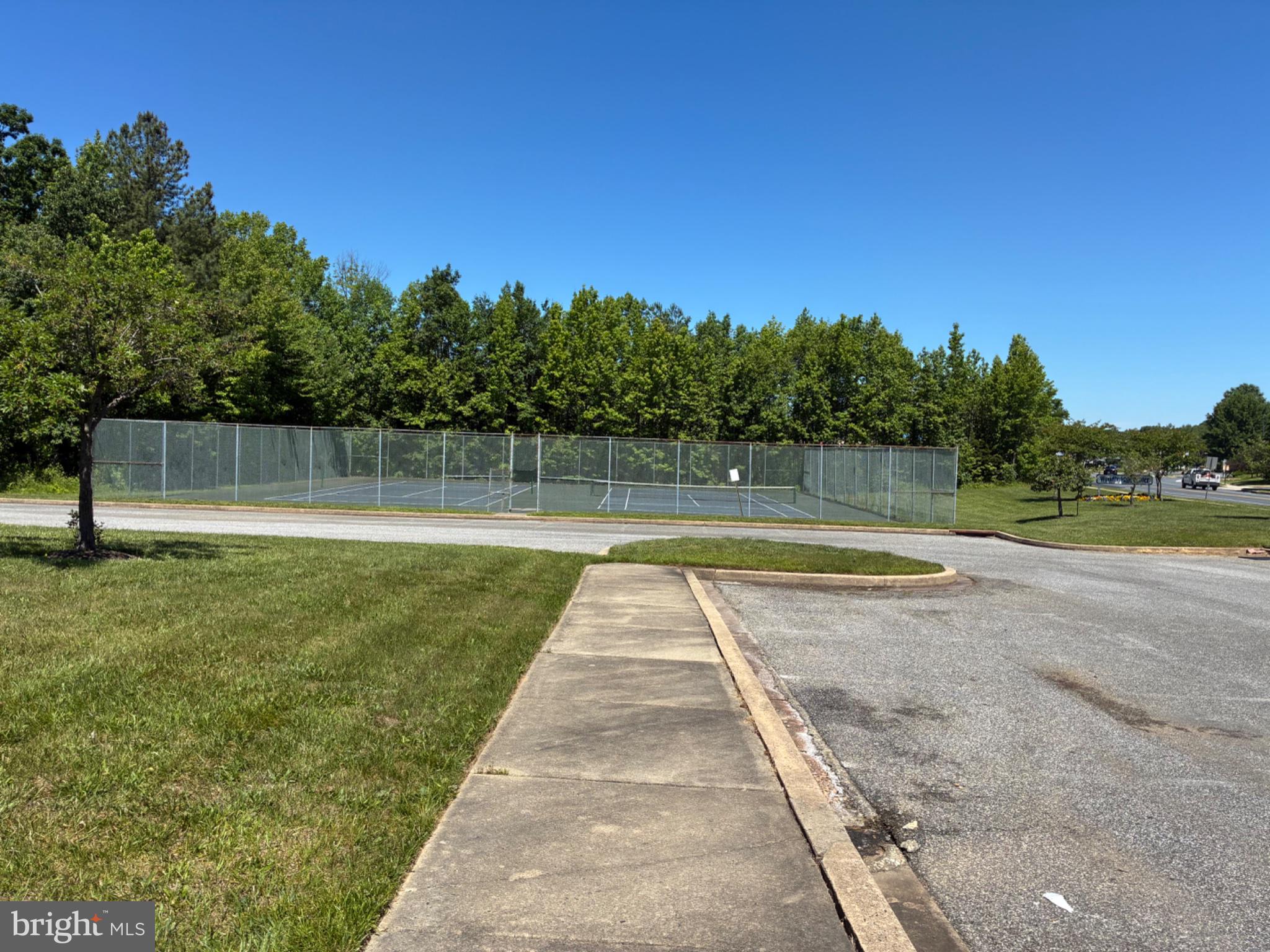 WOODBRIDGE CENTER - Residential