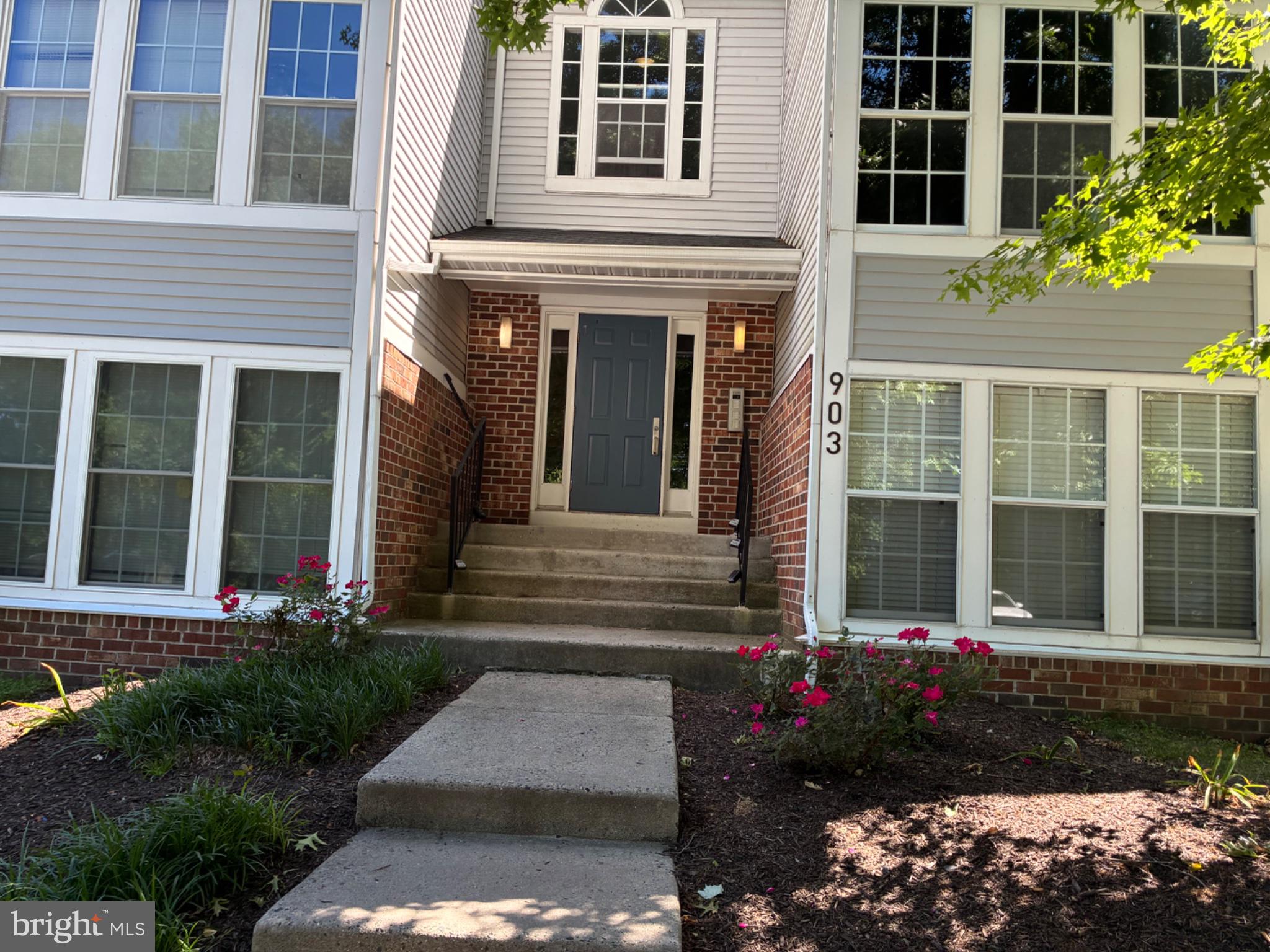 WOODBRIDGE CENTER - Residential