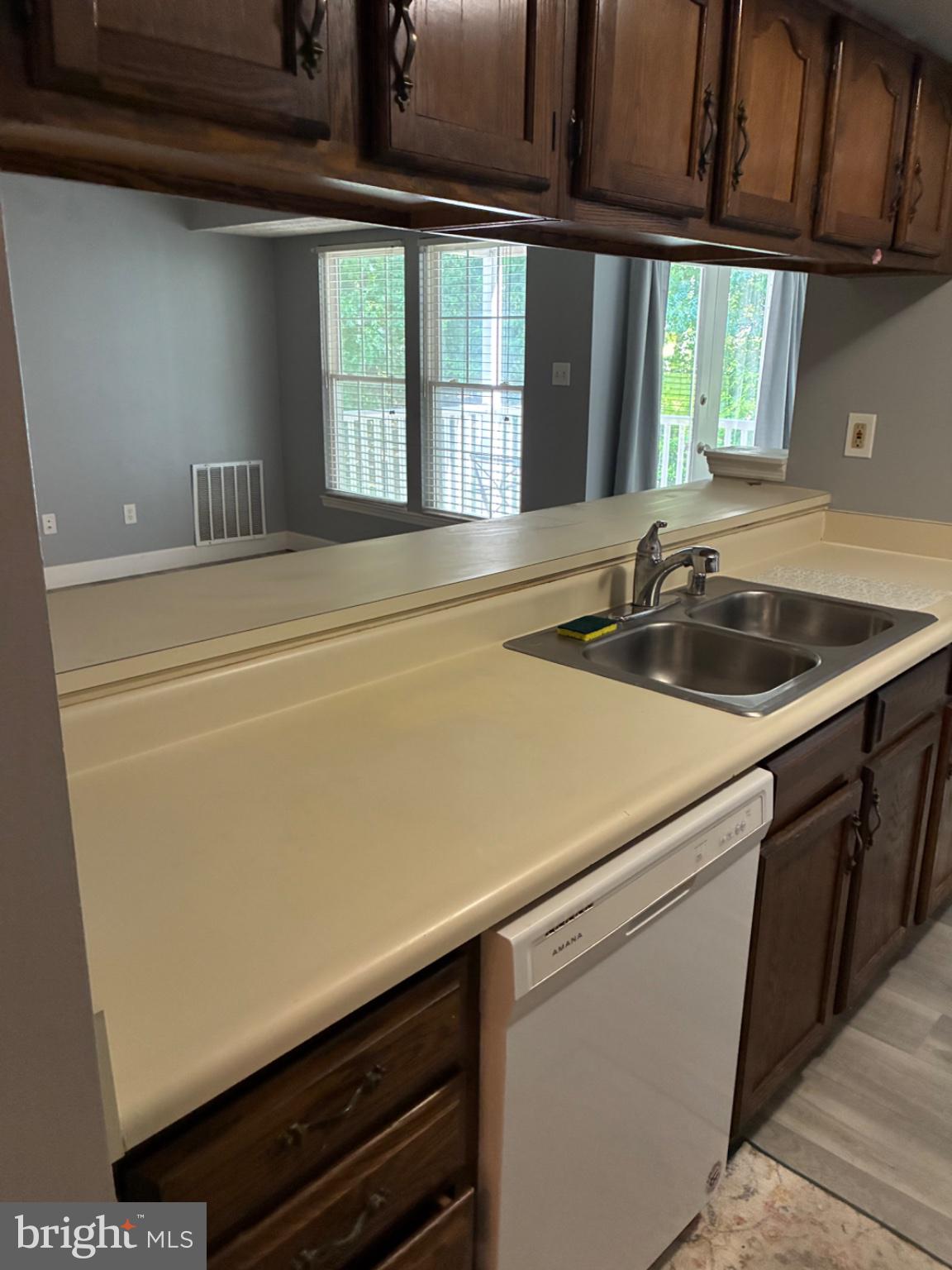 WOODBRIDGE CENTER - Residential