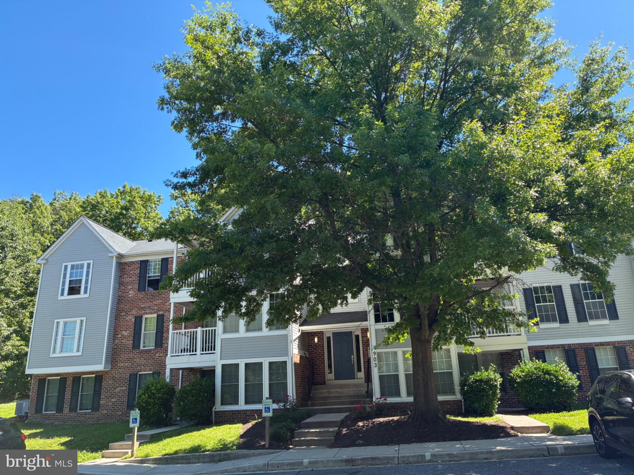 WOODBRIDGE CENTER - Residential