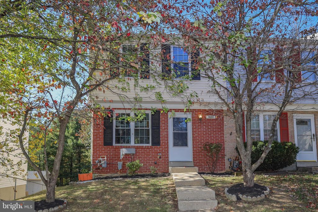 Photo of 9031 Chesley Knoll Court, GAITHERSBURG, MD 20879 (MLS # MDMC2204434)