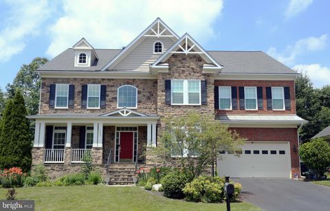 Photo of 7532 Red Hill Drive, SPRINGFIELD, VA 22153 (MLS # VAFX2320604)