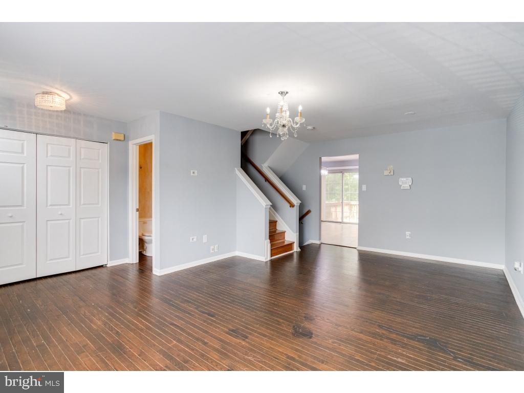 SUBURBIA - Residential