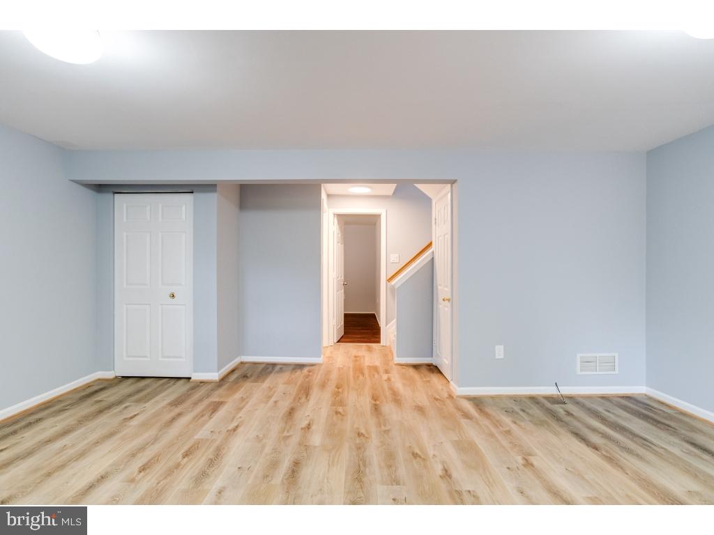 SUBURBIA - Residential