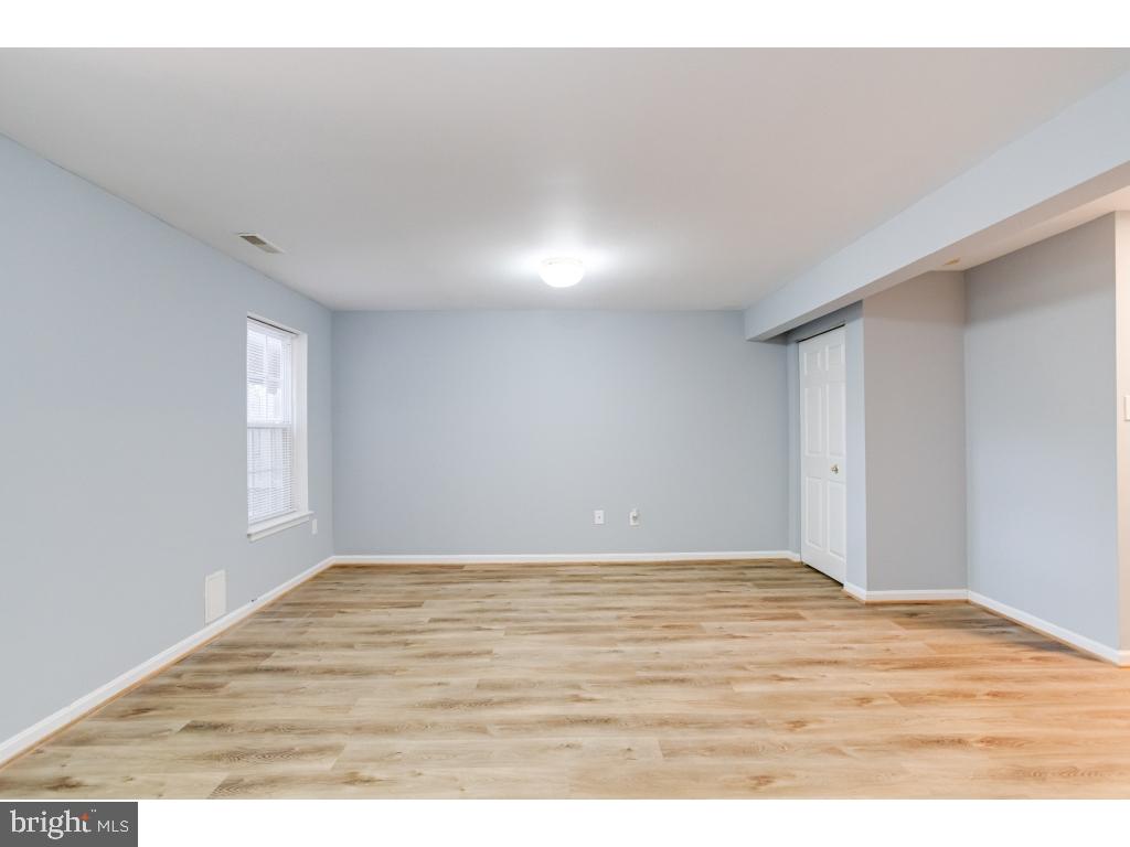 SUBURBIA - Residential