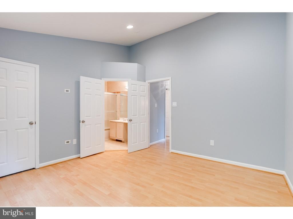 SUBURBIA - Residential