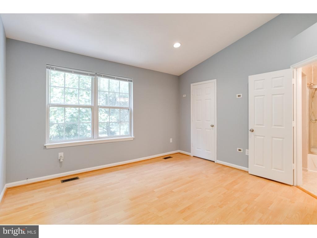 SUBURBIA - Residential