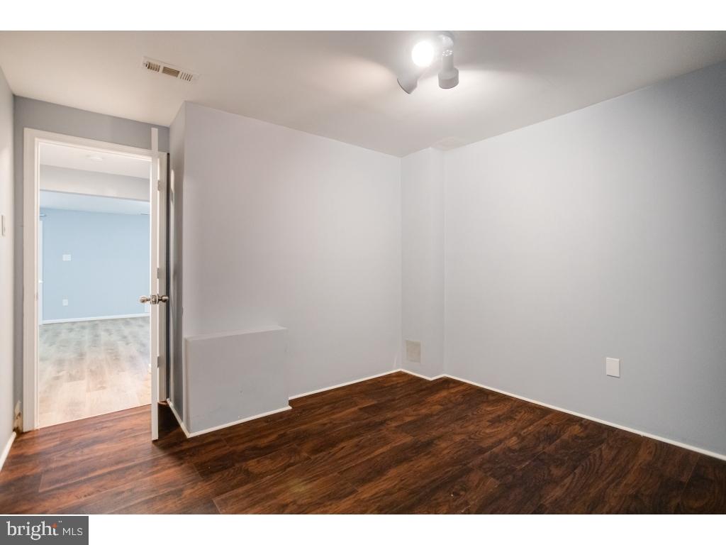 SUBURBIA - Residential