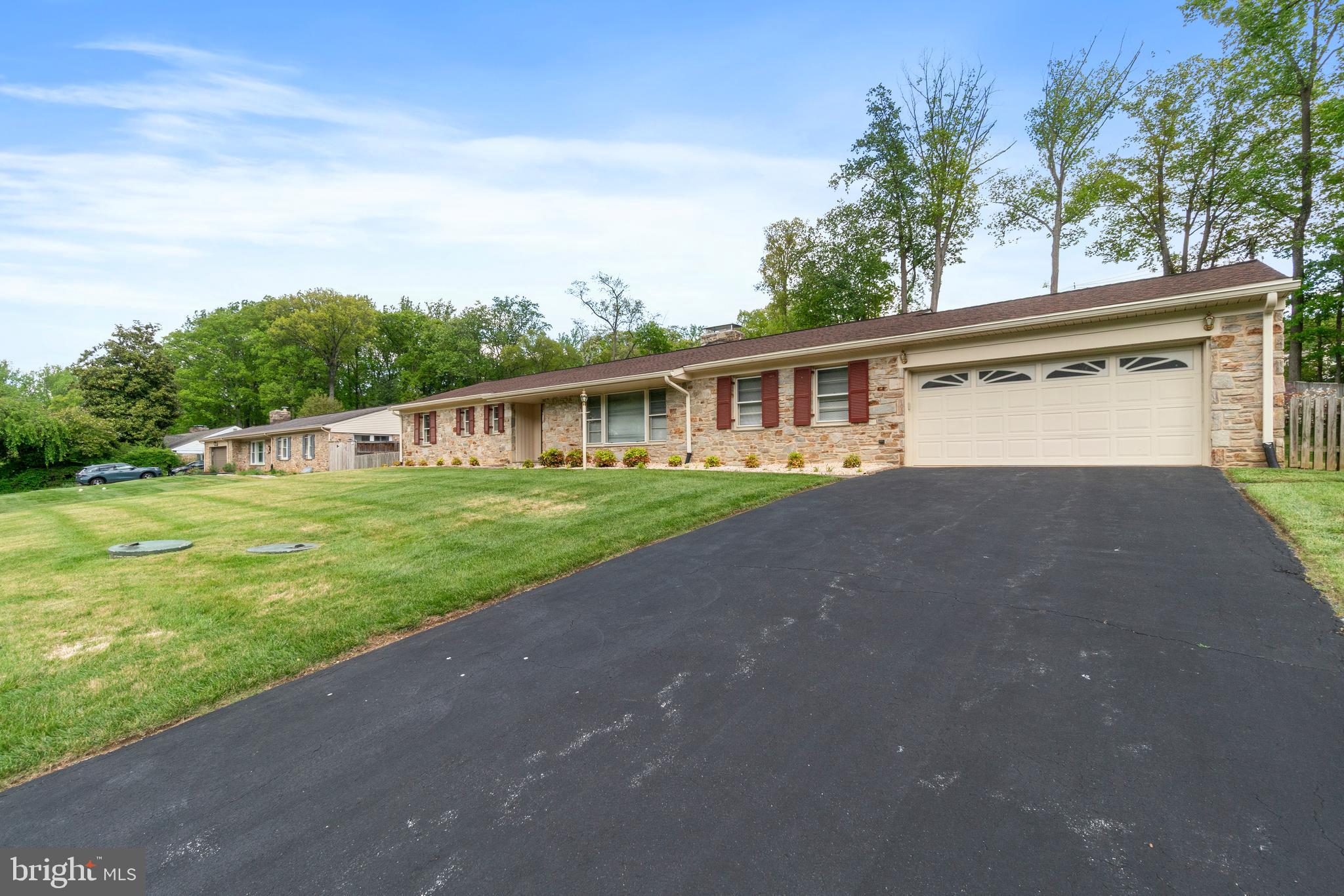 1146 GYPSY LANE E