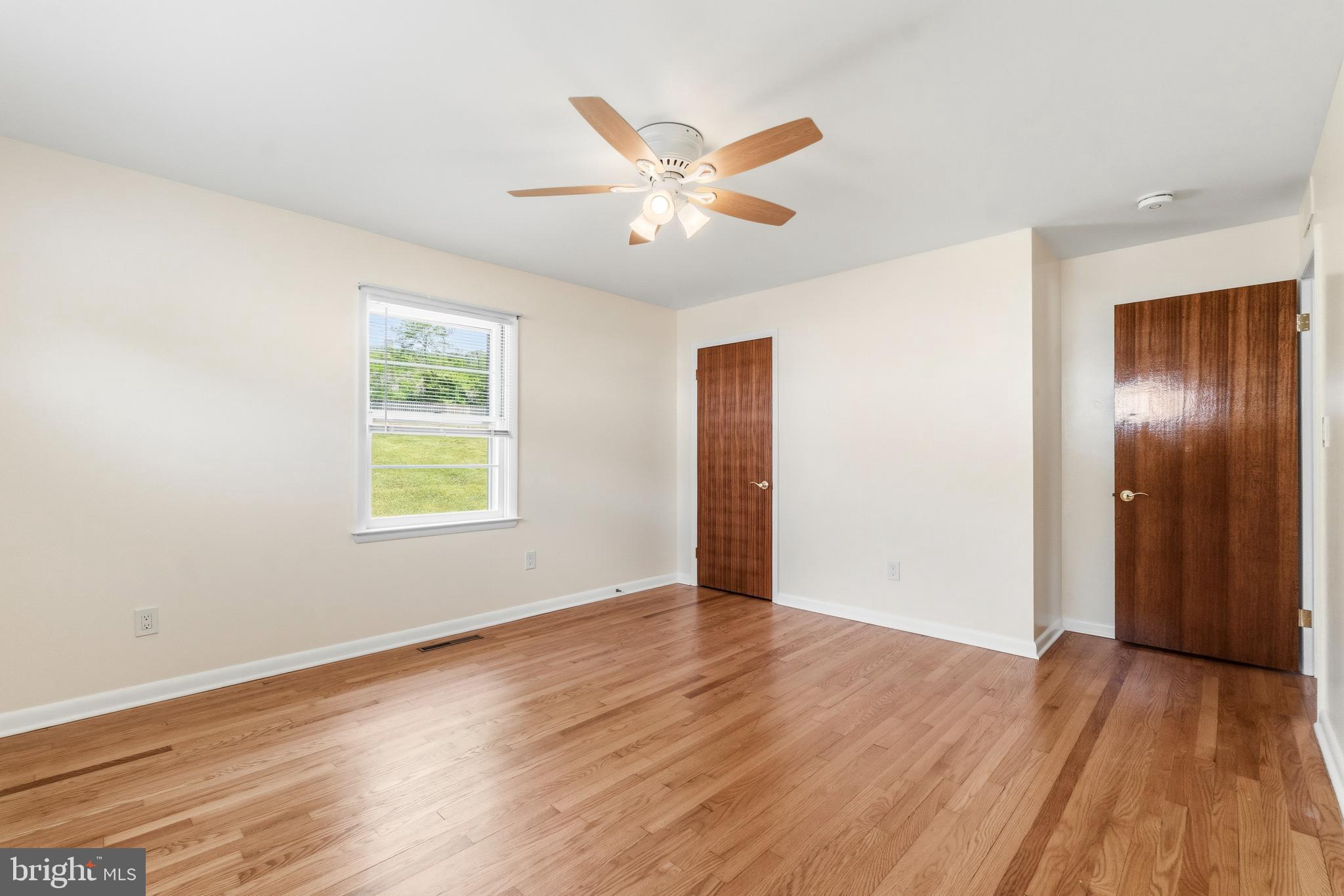 HAMPTON VILLAGE - Residential