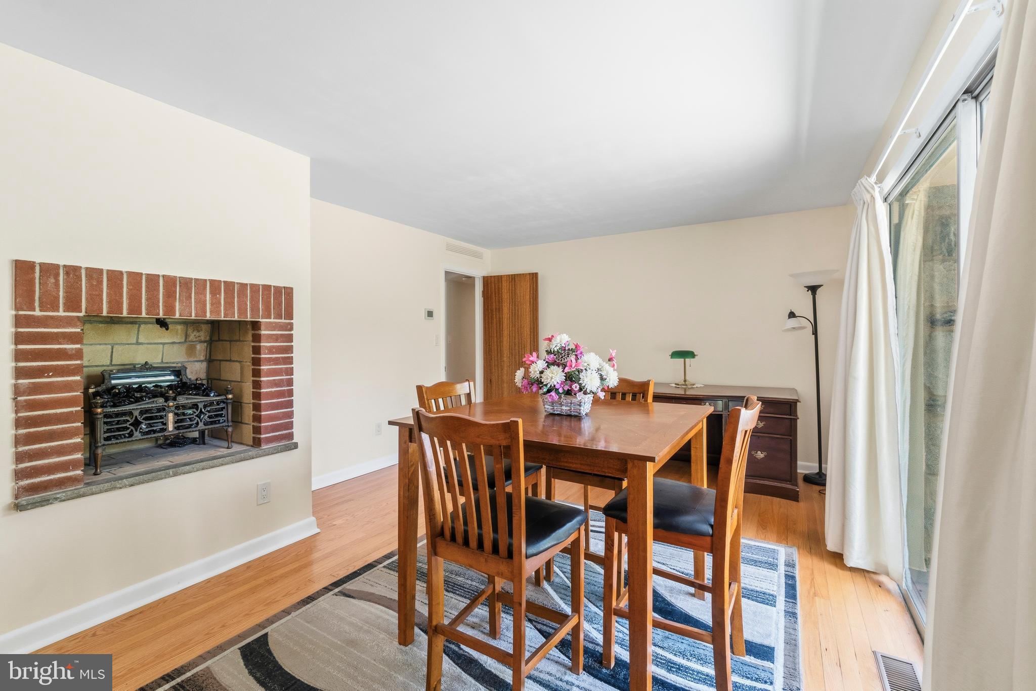 HAMPTON VILLAGE - Residential