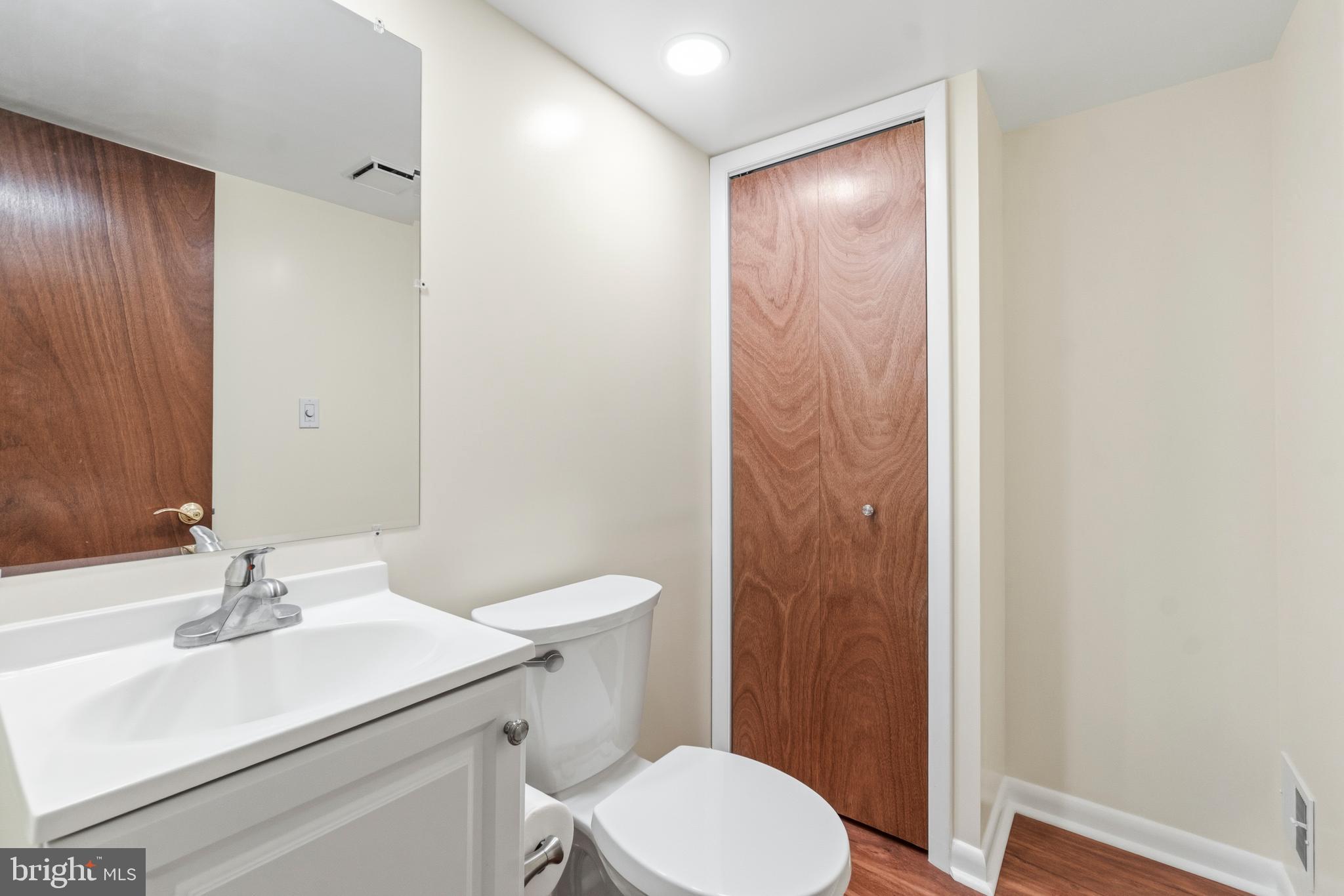 HAMPTON VILLAGE - Residential