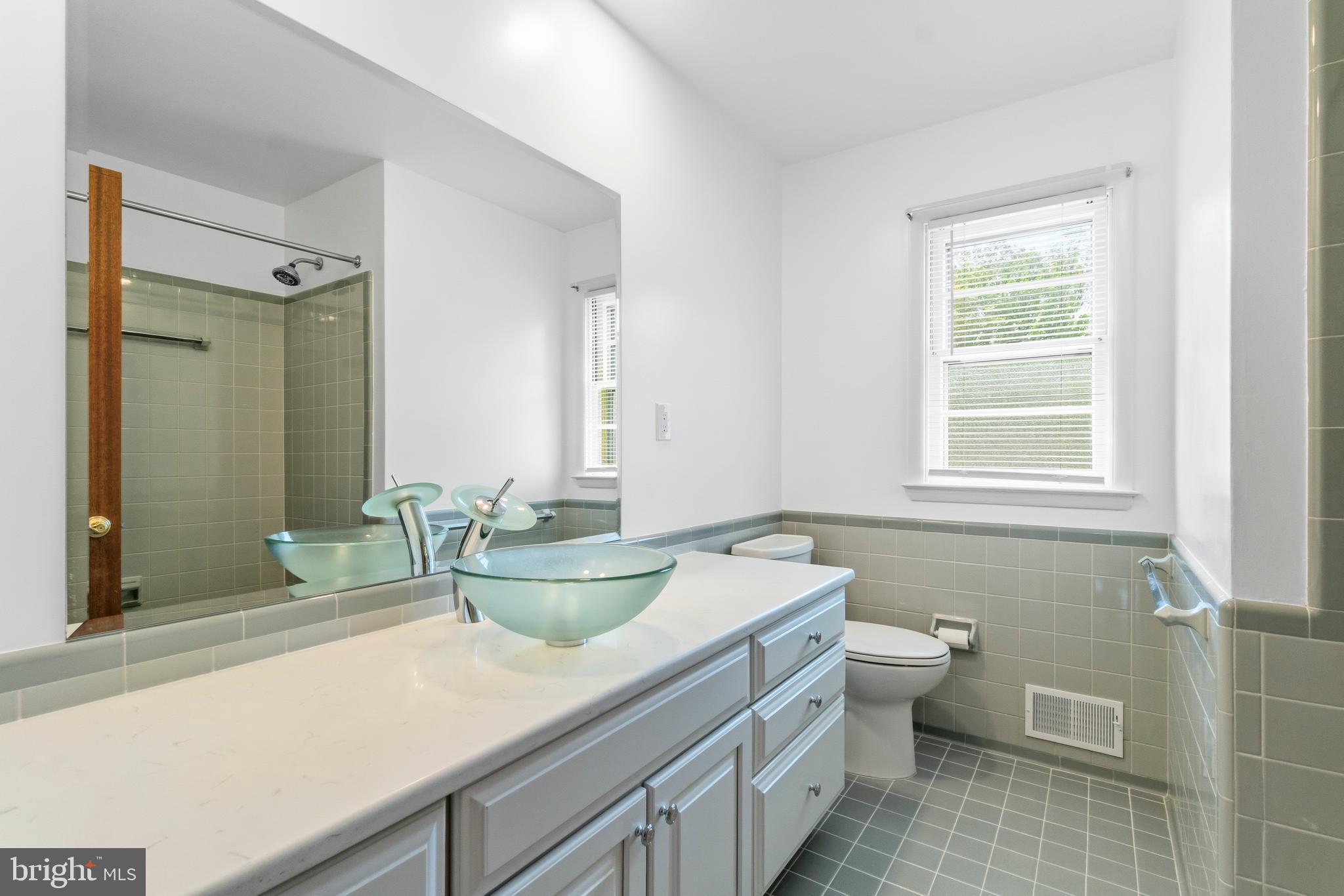 HAMPTON VILLAGE - Residential