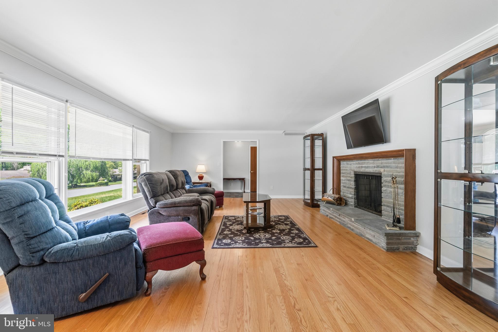 HAMPTON VILLAGE - Residential