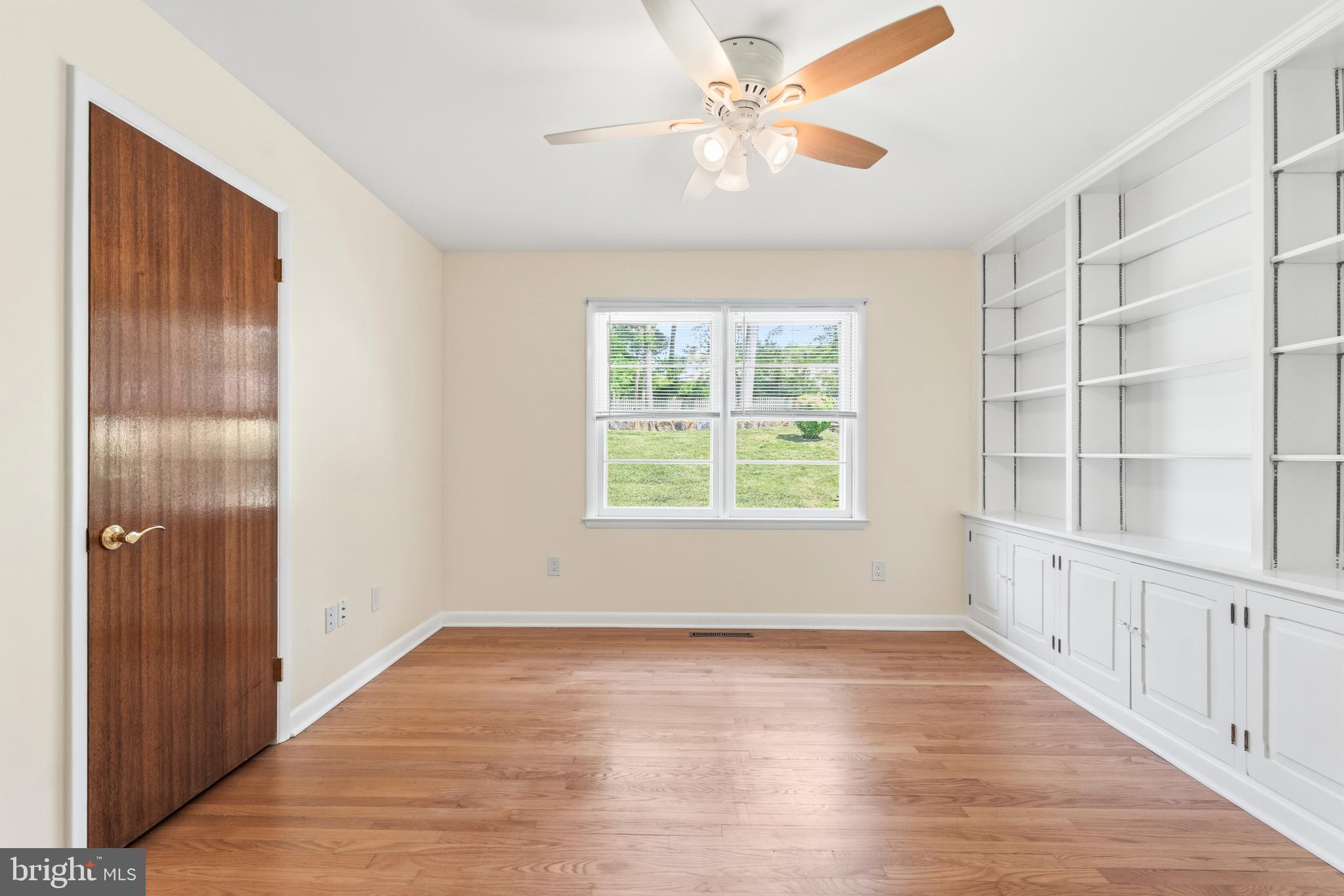 HAMPTON VILLAGE - Residential