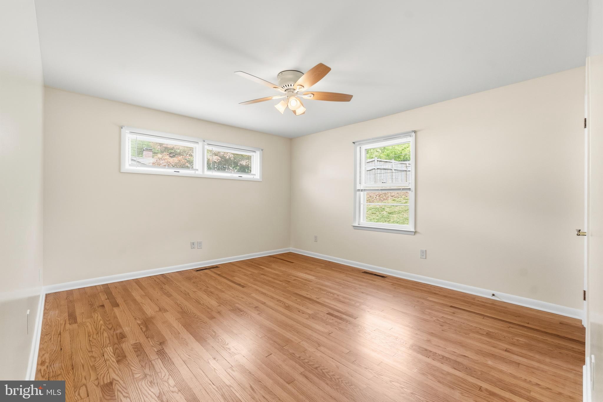 HAMPTON VILLAGE - Residential