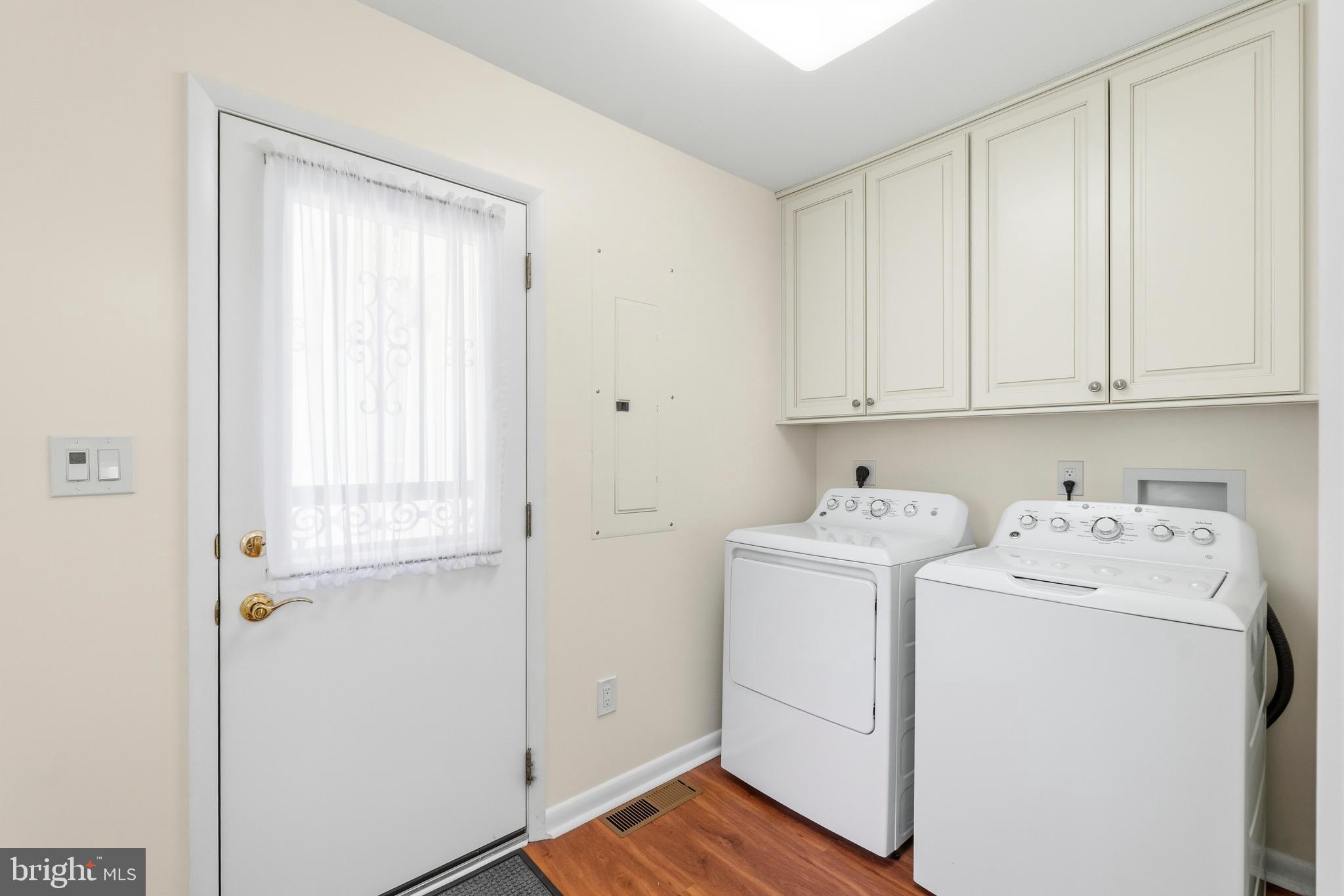 HAMPTON VILLAGE - Residential