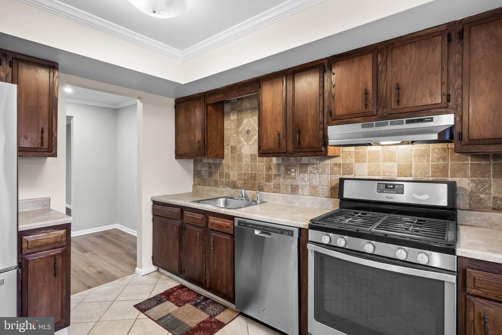 AVANDALE - Residential Lease