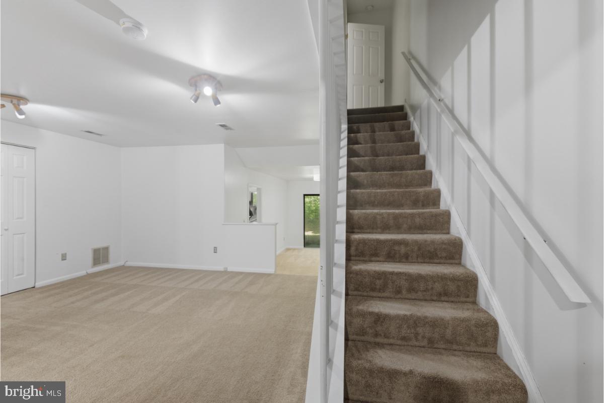 WOODS LANDING - Residential