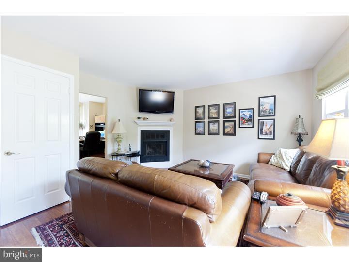 EAGLE CROSSING - Residential Lease