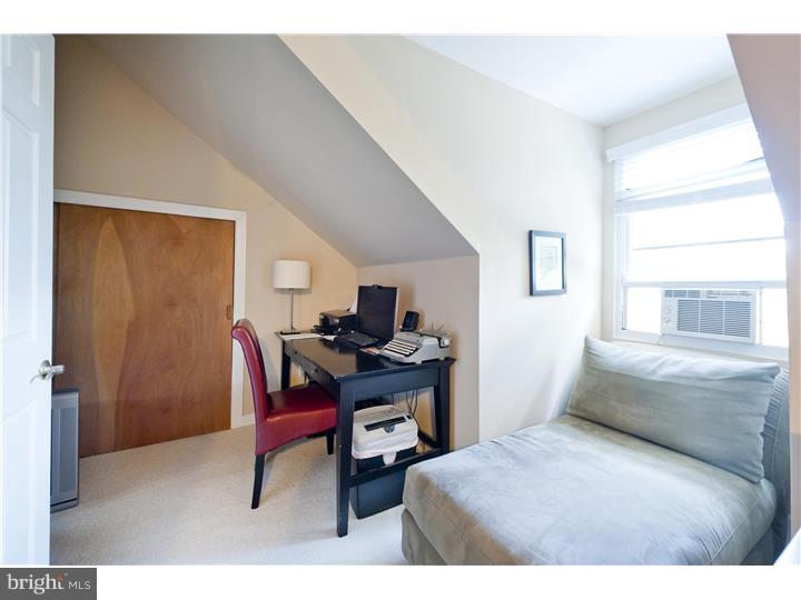 EAGLE CROSSING - Residential Lease