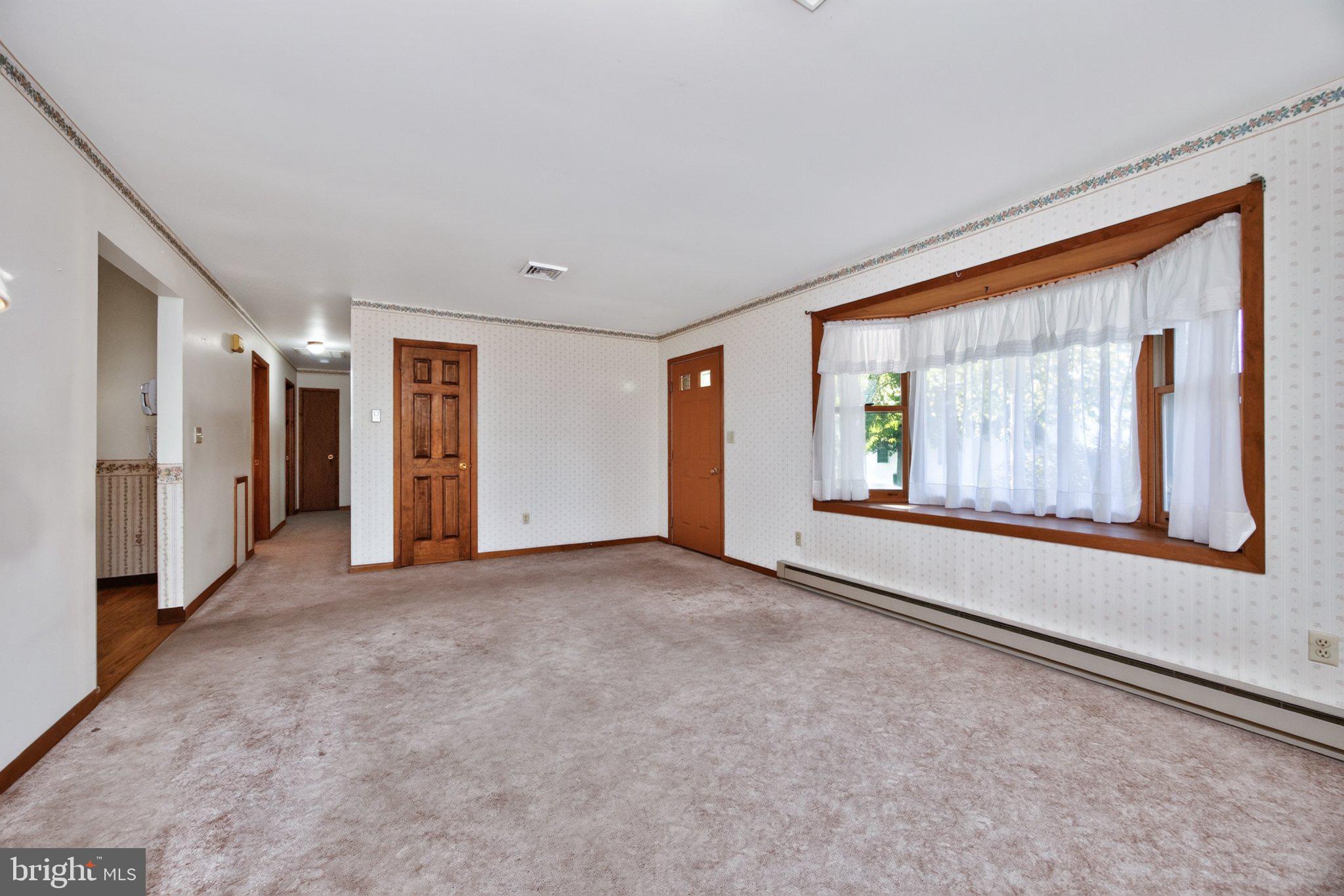10 FULTON AVENUE