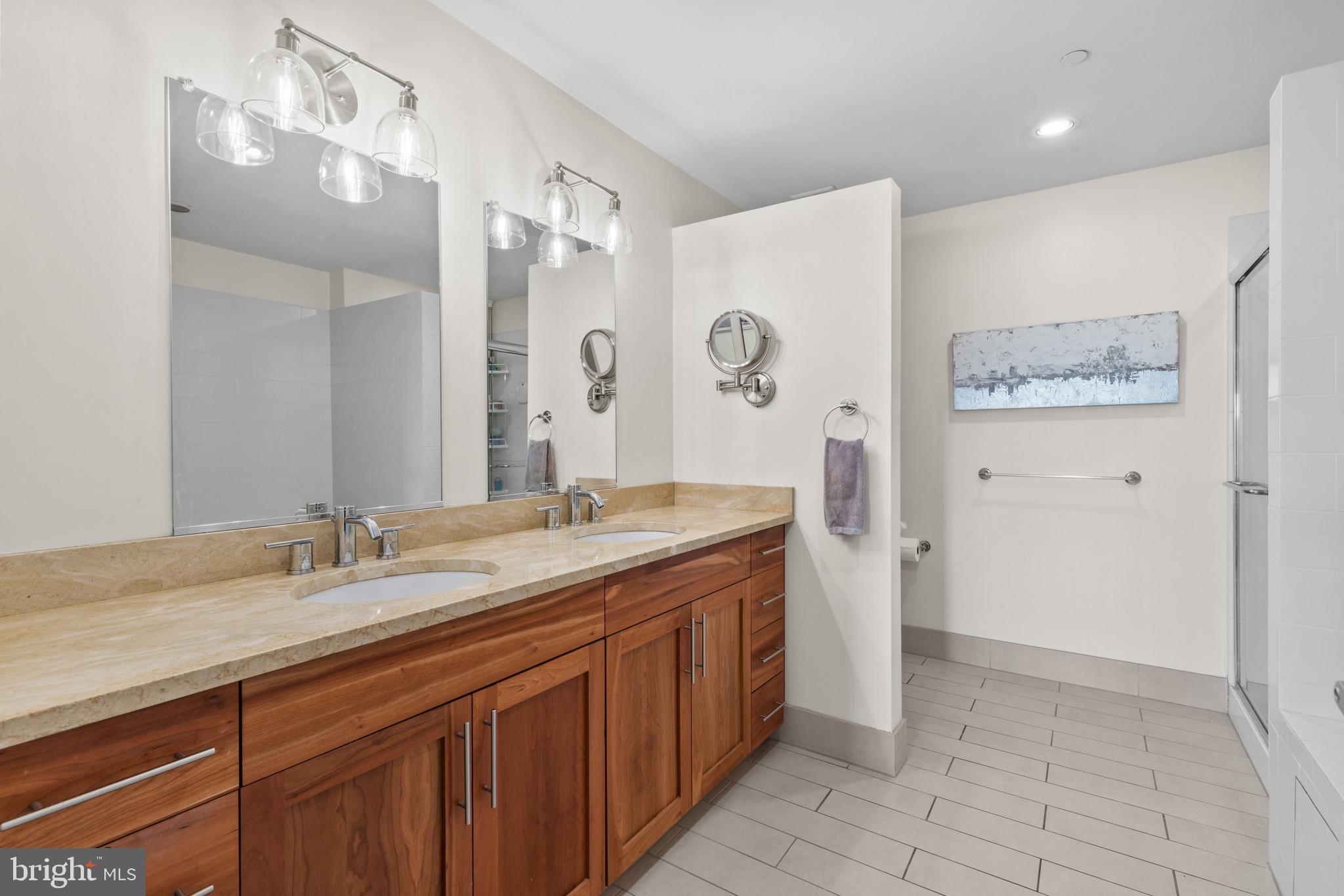 LOCUST POINT - Residential