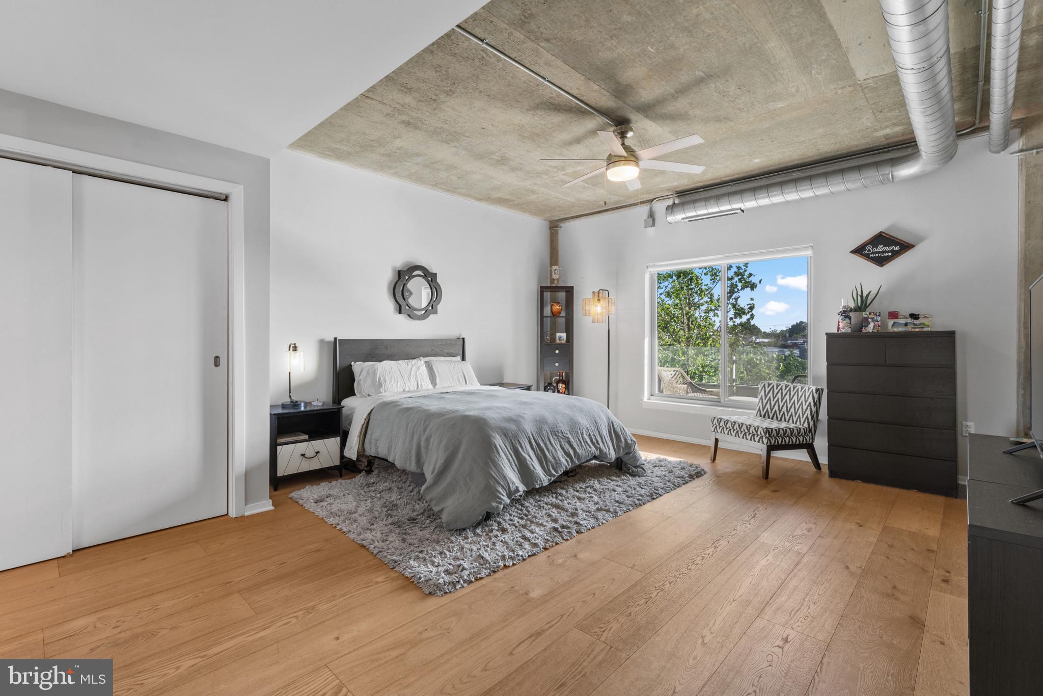 LOCUST POINT - Residential