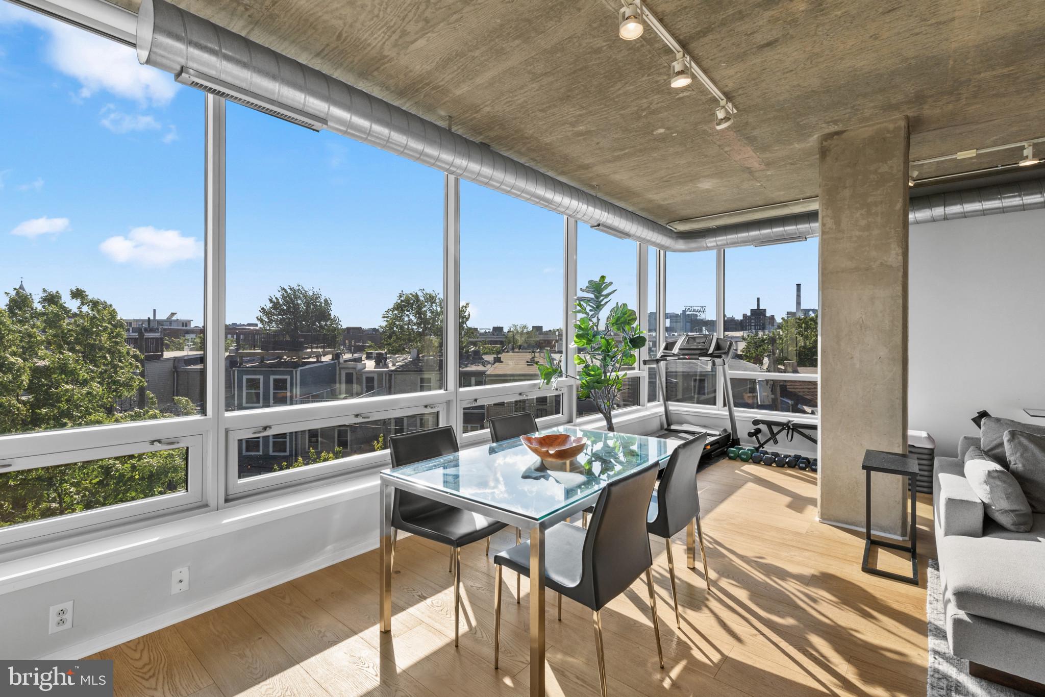 LOCUST POINT - Residential