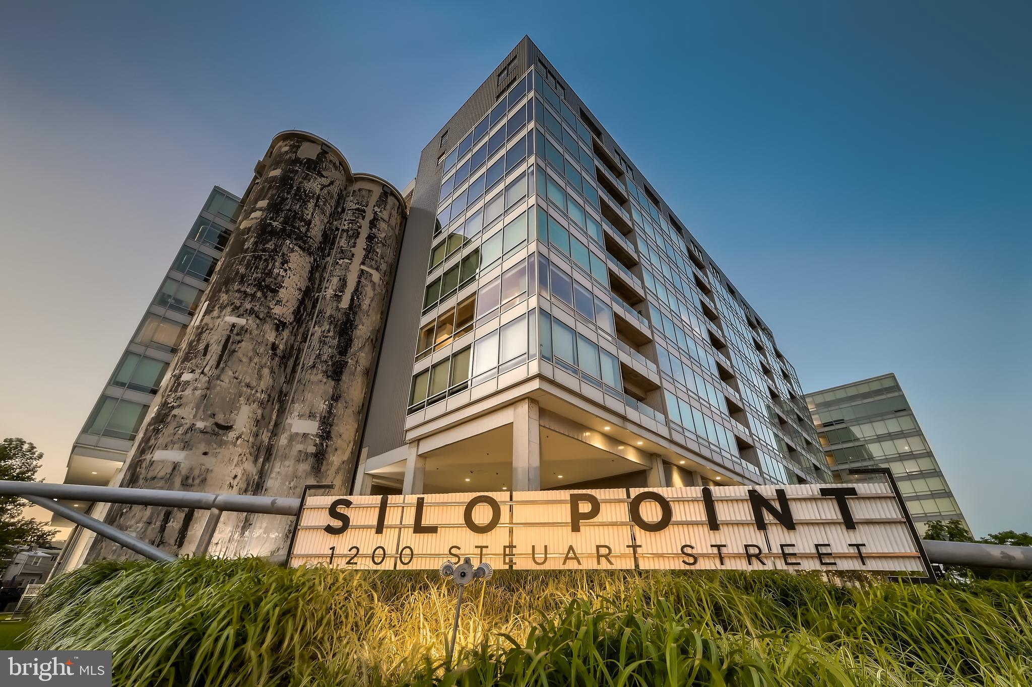LOCUST POINT - Residential