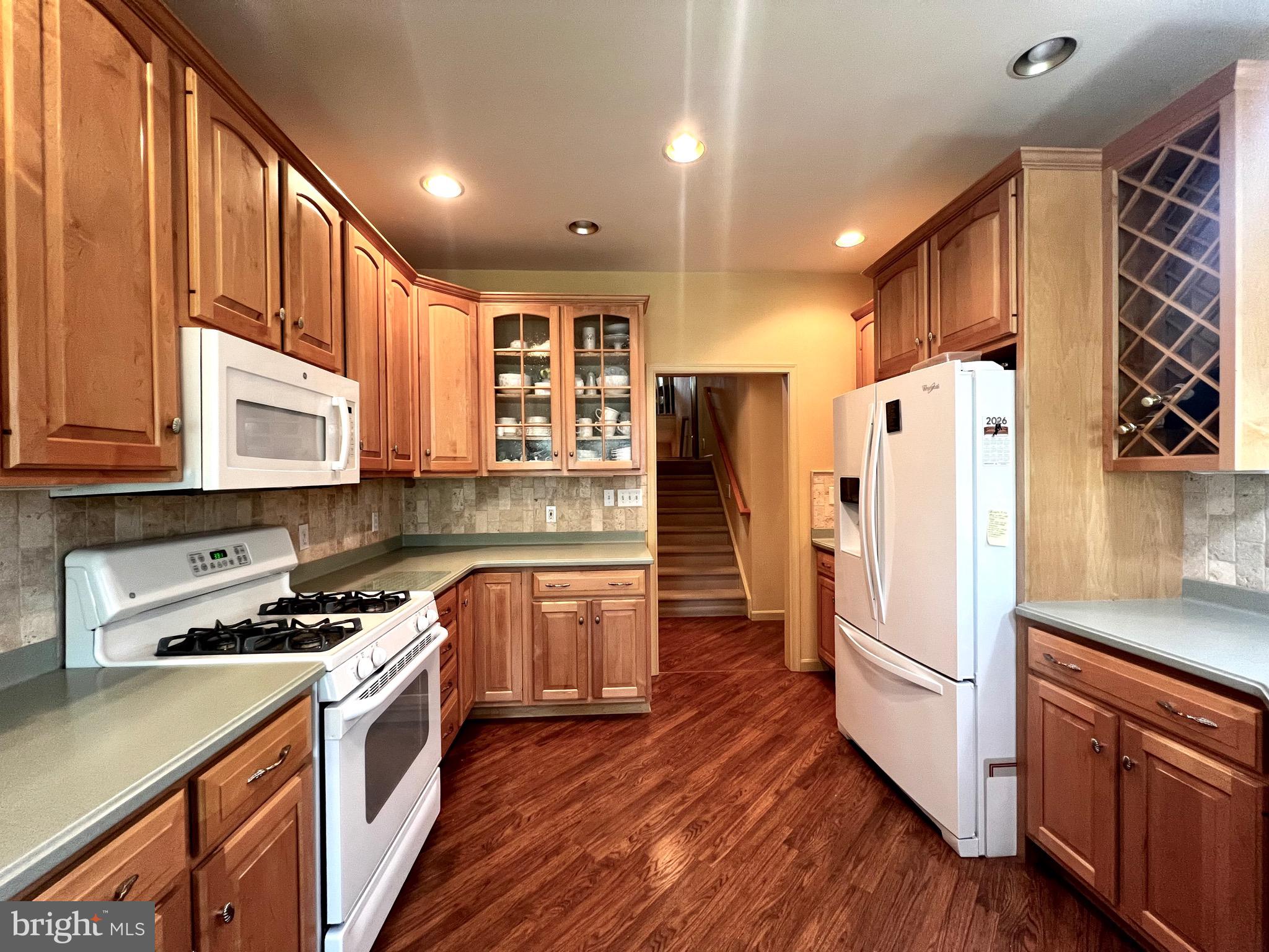 WINDSOR CROSSING - Residential