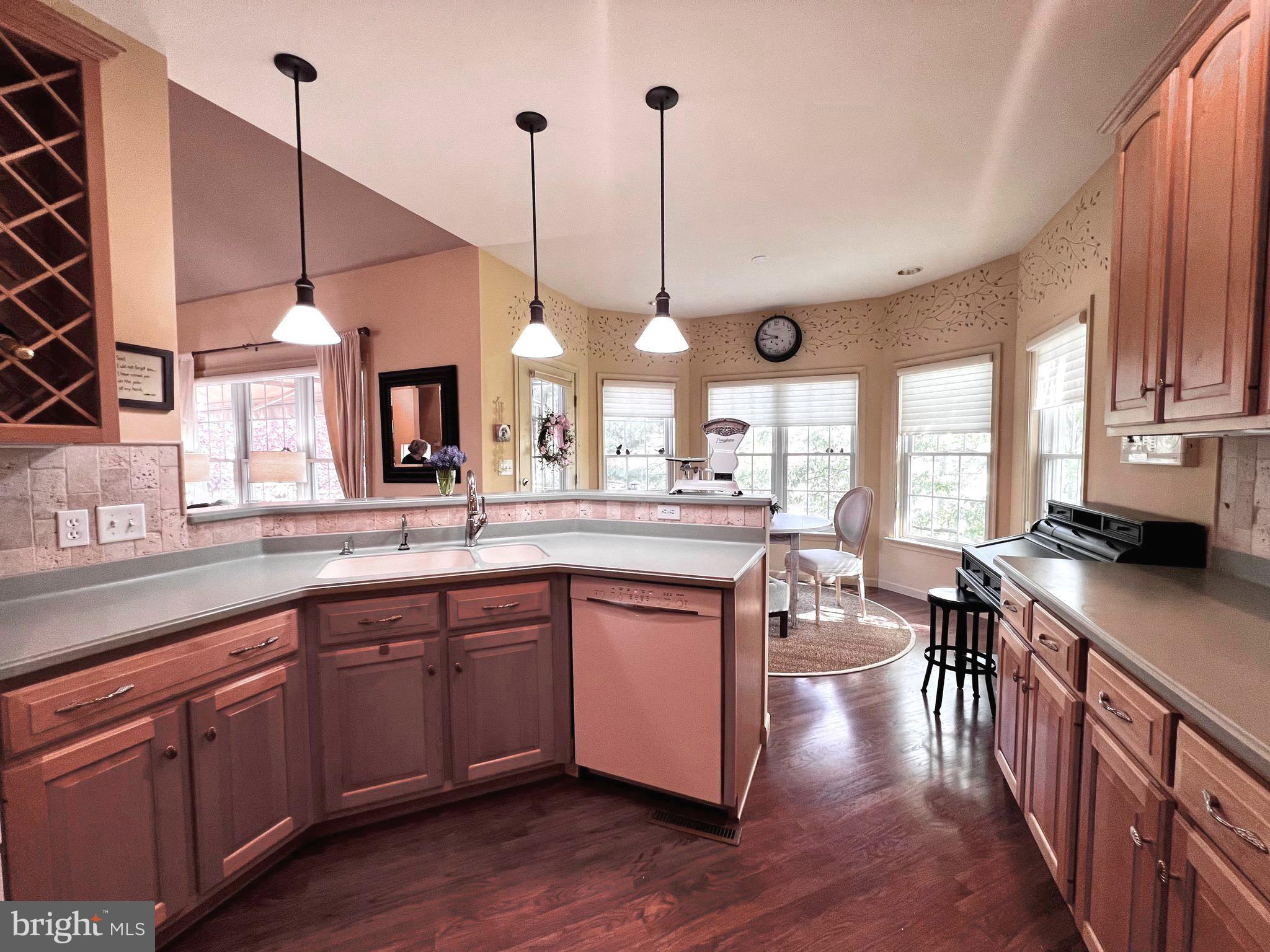 WINDSOR CROSSING - Residential